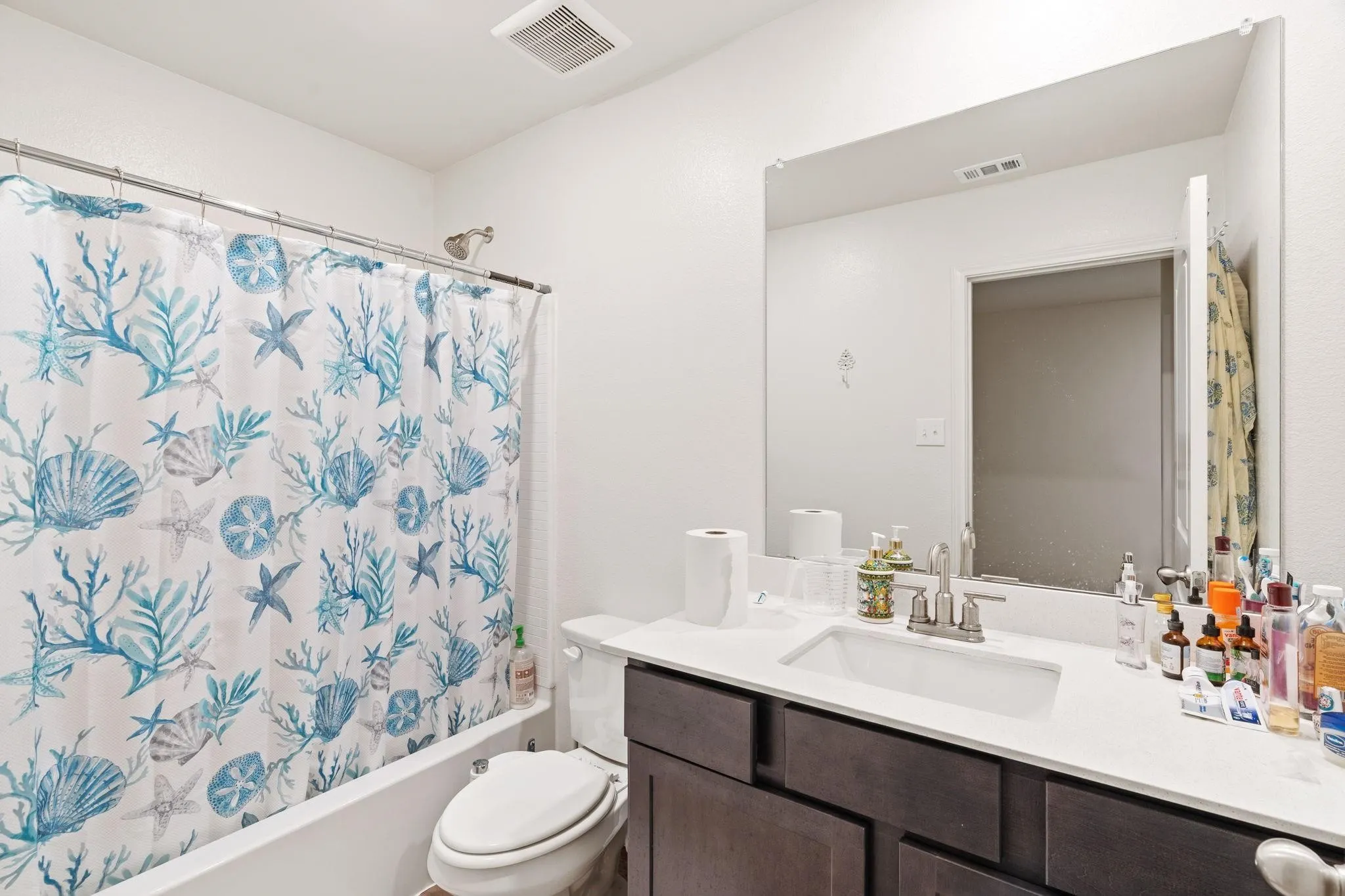 Single Family Residence For Sale in Denton County , 8216 Columbia Falls Road, Ponder, Texas 76259, 3 Bedroom, 2 Bathroom, 2 Garage spaces, 1,596 Sqft, built in 2024, mls#21315100, Real Estate Agent in Ponder, Homes For Sale in Denton county, Homes For Sale in Ponder, Realtor in Ponder Texas, Real Estate Brokerage Independent Realty Texas, Luminita Cordes Realtor