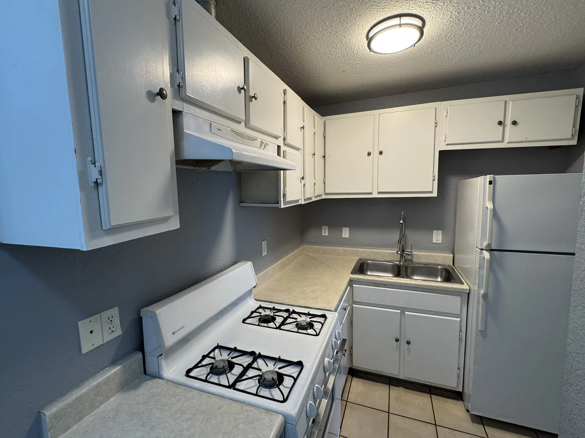 Duplex For Rent in Dallas County , 3850 Mt Ranier Street 3850, Dallas, Texas 75211, 2 Bedroom, 2 Bathroom, 1 Garage spaces, 972 Sqft, built in 1947, mls#21315109, Real Estate Agent in Dallas, Homes For Rent in Dallas county, Homes For Rent in Dallas, Realtor in Dallas Texas, Real Estate Brokerage Independent Realty Texas, Luminita Cordes Realtor