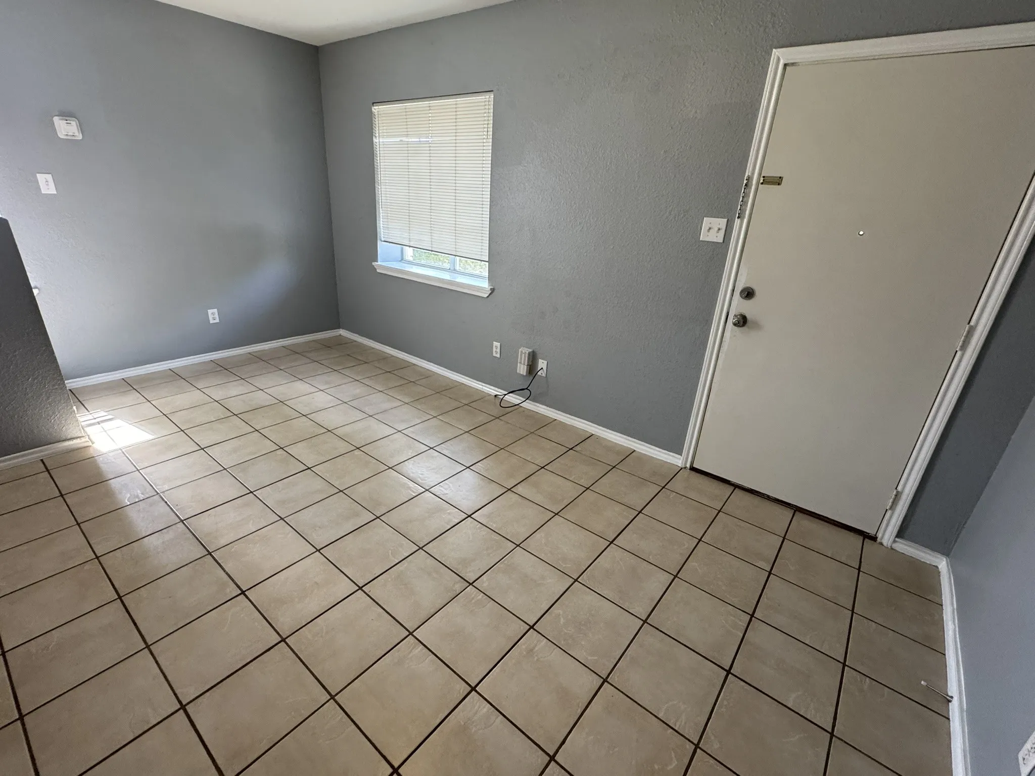 Duplex For Rent in Dallas County , 3850 Mt Ranier Street 3850, Dallas, Texas 75211, 2 Bedroom, 2 Bathroom, 1 Garage spaces, 972 Sqft, built in 1947, mls#21315109, Real Estate Agent in Dallas, Homes For Rent in Dallas county, Homes For Rent in Dallas, Realtor in Dallas Texas, Real Estate Brokerage Independent Realty Texas, Luminita Cordes Realtor