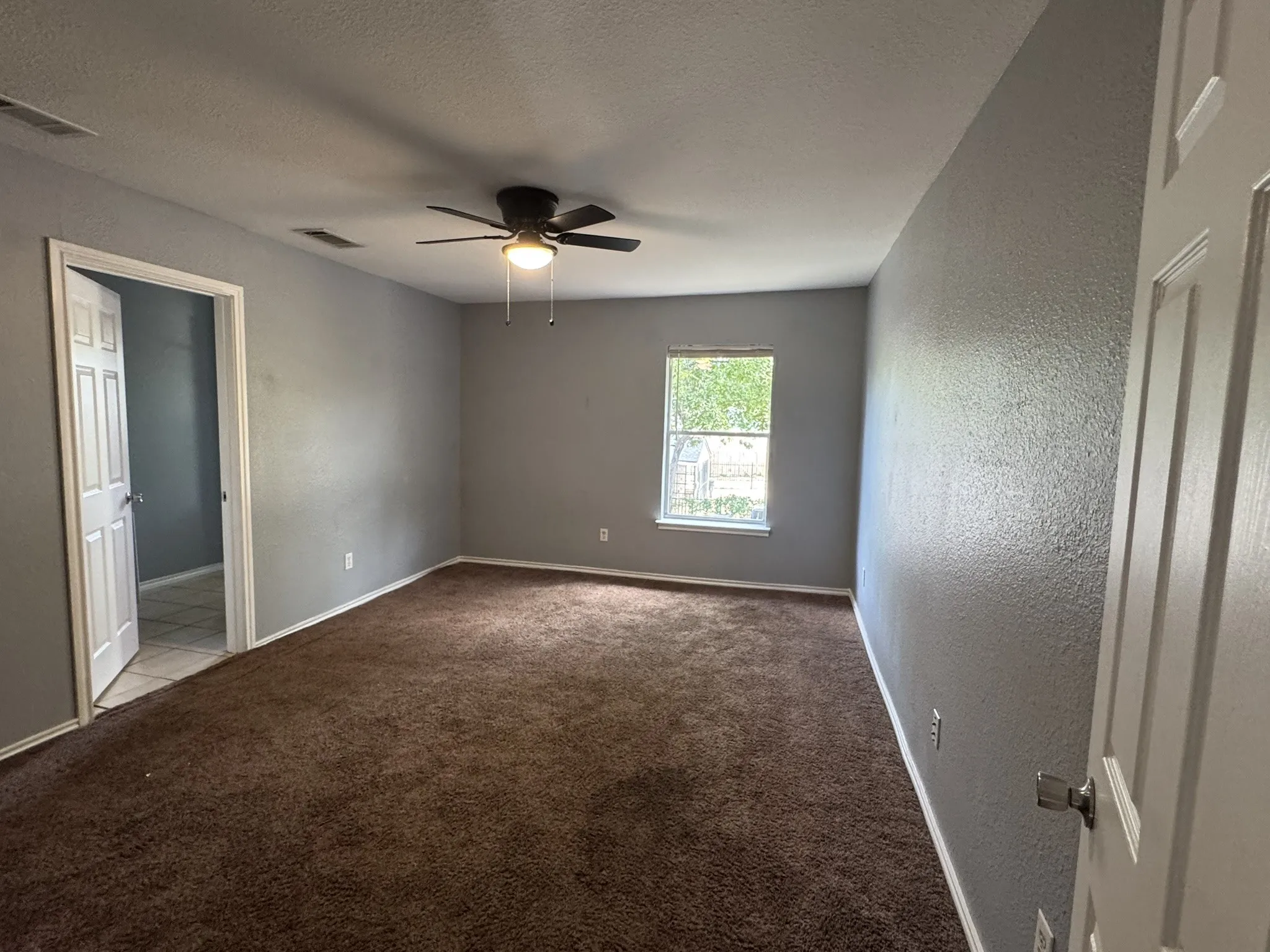 Duplex For Rent in Dallas County , 3850 Mt Ranier Street 3850, Dallas, Texas 75211, 2 Bedroom, 2 Bathroom, 1 Garage spaces, 972 Sqft, built in 1947, mls#21315109, Real Estate Agent in Dallas, Homes For Rent in Dallas county, Homes For Rent in Dallas, Realtor in Dallas Texas, Real Estate Brokerage Independent Realty Texas, Luminita Cordes Realtor