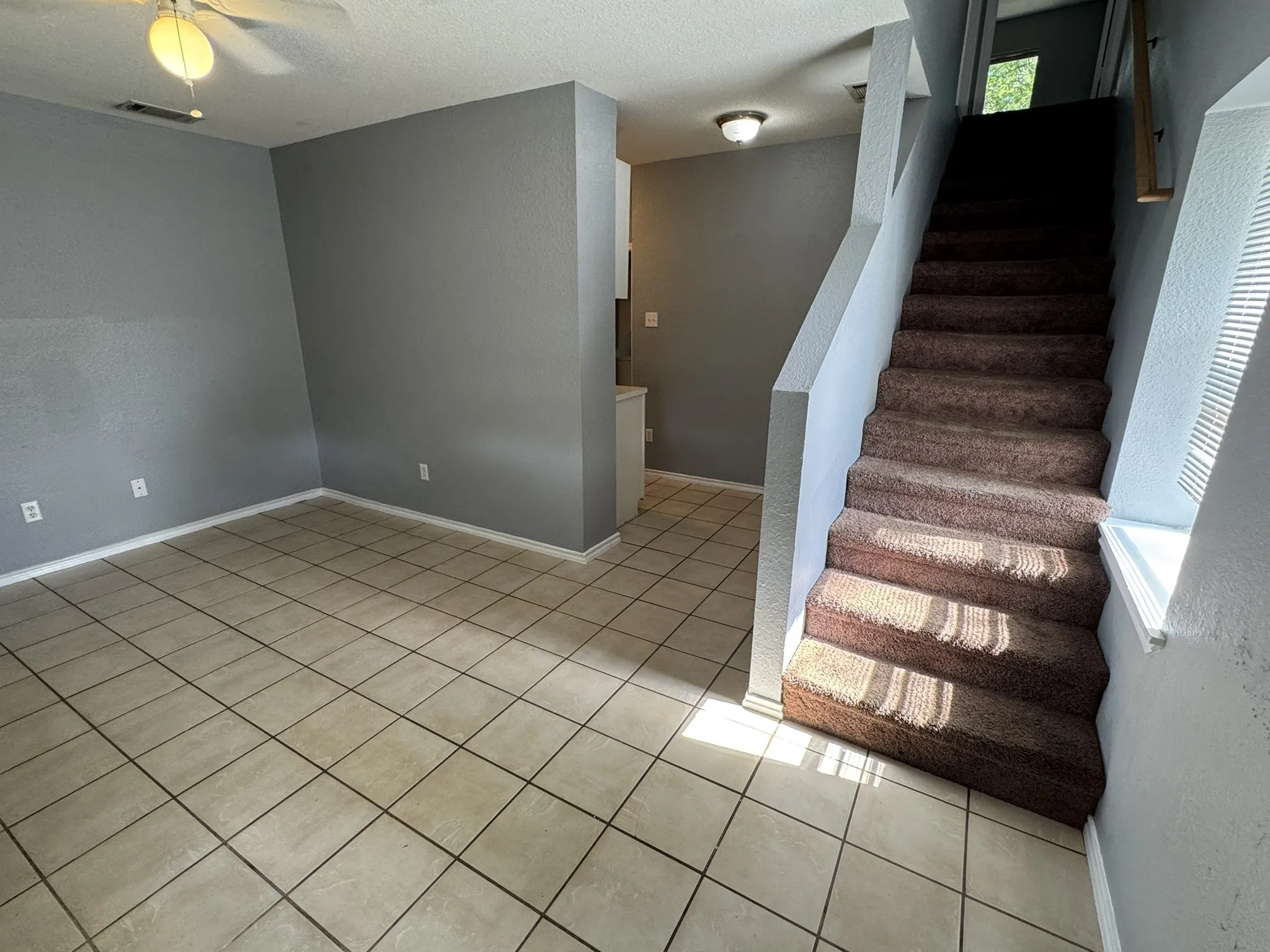Duplex For Rent in Dallas County , 3850 Mt Ranier Street 3850, Dallas, Texas 75211, 2 Bedroom, 2 Bathroom, 1 Garage spaces, 972 Sqft, built in 1947, mls#21315109, Real Estate Agent in Dallas, Homes For Rent in Dallas county, Homes For Rent in Dallas, Realtor in Dallas Texas, Real Estate Brokerage Independent Realty Texas, Luminita Cordes Realtor
