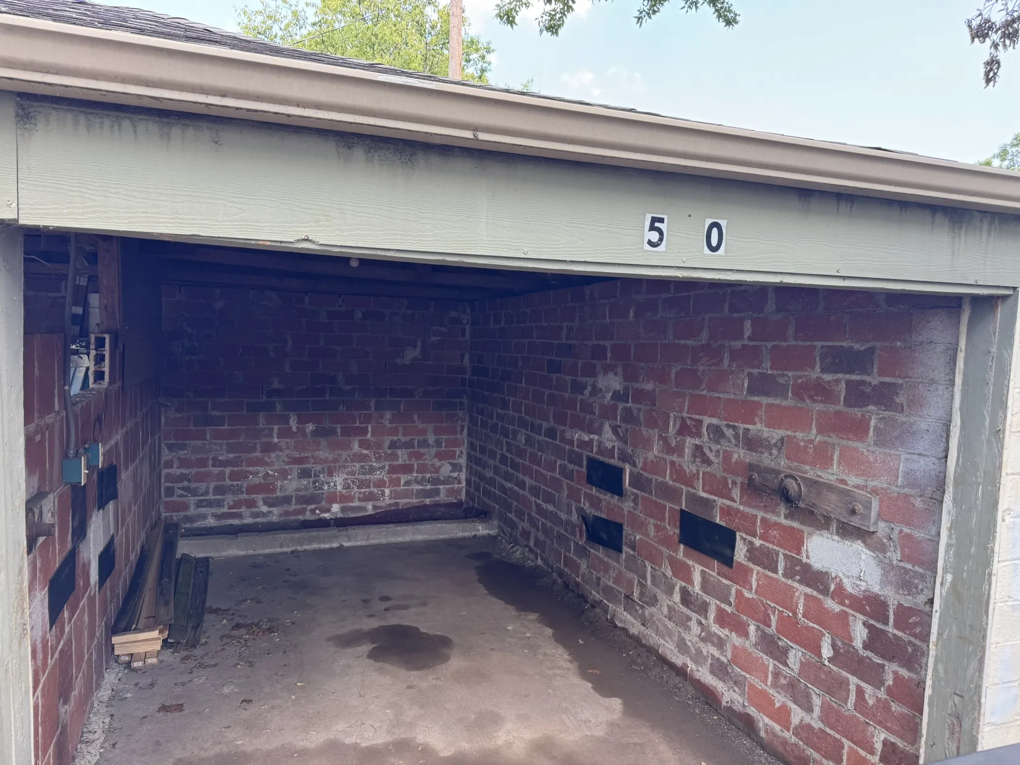 Duplex For Rent in Dallas County , 3850 Mt Ranier Street 3850, Dallas, Texas 75211, 2 Bedroom, 2 Bathroom, 1 Garage spaces, 972 Sqft, built in 1947, mls#21315109, Real Estate Agent in Dallas, Homes For Rent in Dallas county, Homes For Rent in Dallas, Realtor in Dallas Texas, Real Estate Brokerage Independent Realty Texas, Luminita Cordes Realtor