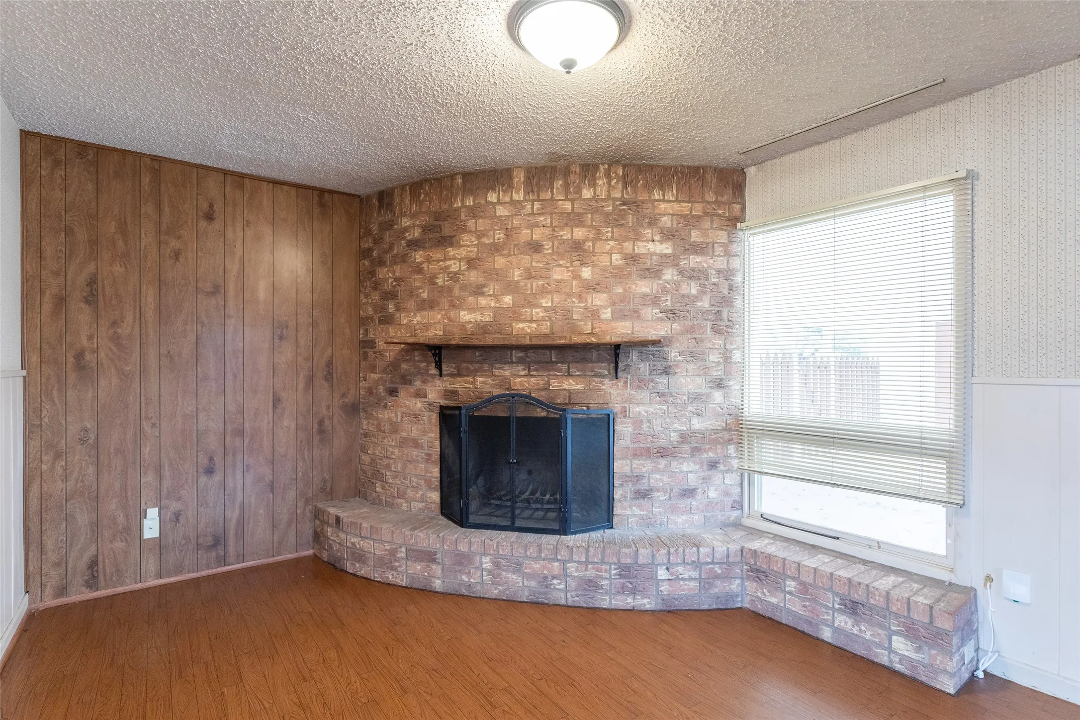 Single Family Residence For Sale in Taylor County , 3213 S 22nd Street, Abilene, Texas 79605, 3 Bedroom, 2 Bathroom, Garage spaces, 1,628 Sqft, built in 1958, mls#21315106, Real Estate Agent in Abilene, Homes For Sale in Taylor county, Homes For Sale in Abilene, Realtor in Abilene Texas, Real Estate Brokerage Independent Realty Texas, Luminita Cordes Realtor