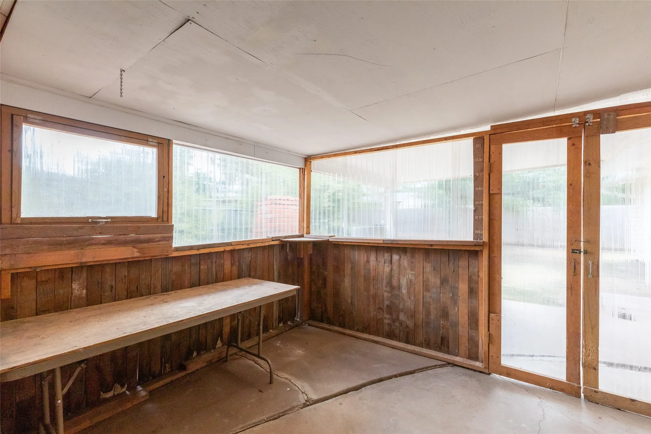 Single Family Residence For Sale in Taylor County , 3213 S 22nd Street, Abilene, Texas 79605, 3 Bedroom, 2 Bathroom, Garage spaces, 1,628 Sqft, built in 1958, mls#21315106, Real Estate Agent in Abilene, Homes For Sale in Taylor county, Homes For Sale in Abilene, Realtor in Abilene Texas, Real Estate Brokerage Independent Realty Texas, Luminita Cordes Realtor