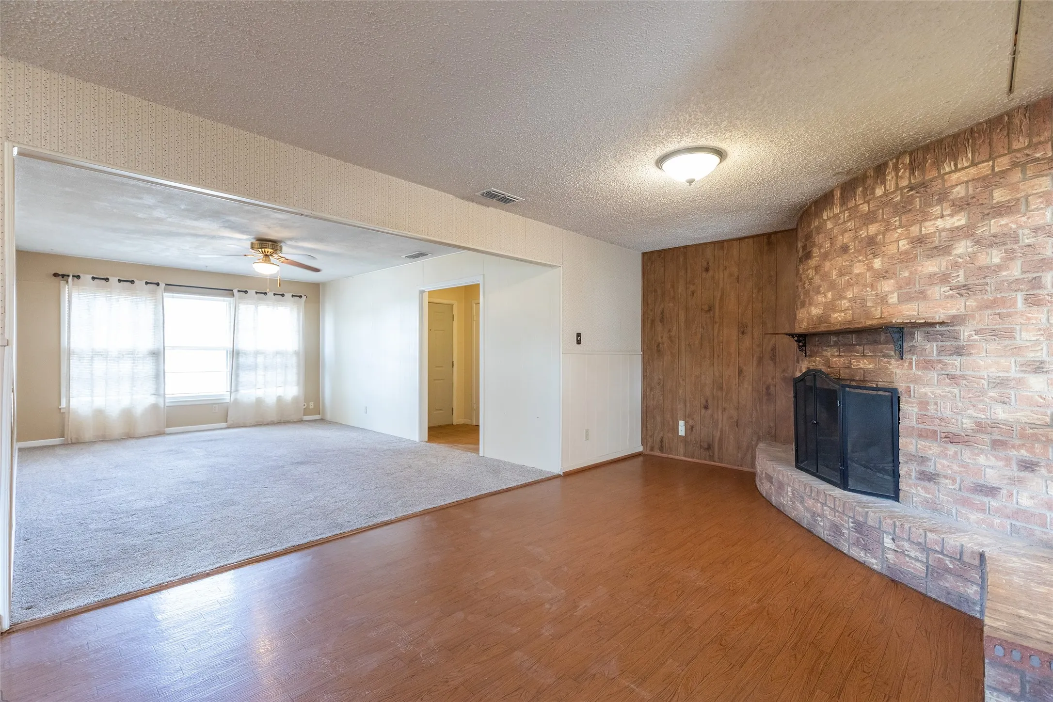 Single Family Residence For Sale in Taylor County , 3213 S 22nd Street, Abilene, Texas 79605, 3 Bedroom, 2 Bathroom, Garage spaces, 1,628 Sqft, built in 1958, mls#21315106, Real Estate Agent in Abilene, Homes For Sale in Taylor county, Homes For Sale in Abilene, Realtor in Abilene Texas, Real Estate Brokerage Independent Realty Texas, Luminita Cordes Realtor