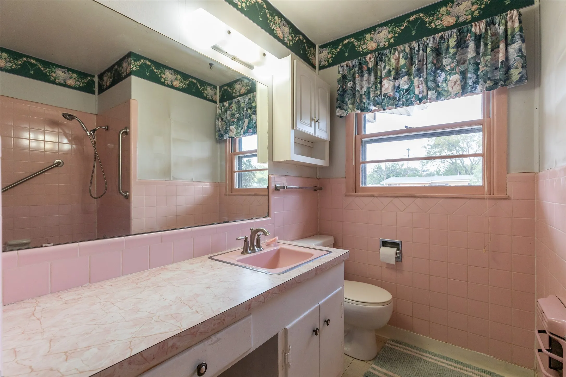 Single Family Residence For Sale in Taylor County , 3213 S 22nd Street, Abilene, Texas 79605, 3 Bedroom, 2 Bathroom, Garage spaces, 1,628 Sqft, built in 1958, mls#21315106, Real Estate Agent in Abilene, Homes For Sale in Taylor county, Homes For Sale in Abilene, Realtor in Abilene Texas, Real Estate Brokerage Independent Realty Texas, Luminita Cordes Realtor