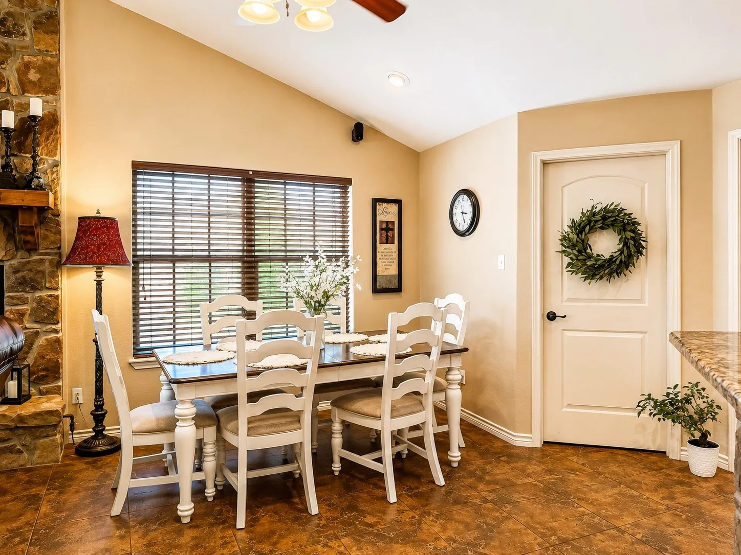 Single Family Residence For Sale in Callahan County , 15541 County Road 409, Cisco, Texas 76437, 3 Bedroom, 2 Bathroom, Garage spaces, 1,772 Sqft, built in 2006, mls#21315121, Real Estate Agent in Cisco, Homes For Sale in Callahan county, Homes For Sale in Cisco, Realtor in Cisco Texas, Real Estate Brokerage Independent Realty Texas, Luminita Cordes Realtor