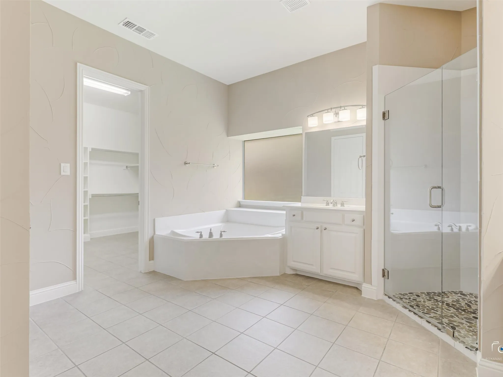 Single Family Residence For Sale in Collin County , 805 Barton Springs Drive, Fairview, Texas 75069, 3 Bedroom, 4 Bathroom, 3 Garage spaces, 3,502 Sqft, built in 2006, mls#21312659, Real Estate Agent in Fairview, Homes For Sale in Collin county, Homes For Sale in Fairview, Realtor in Fairview Texas, Real Estate Brokerage Independent Realty Texas, Luminita Cordes Realtor