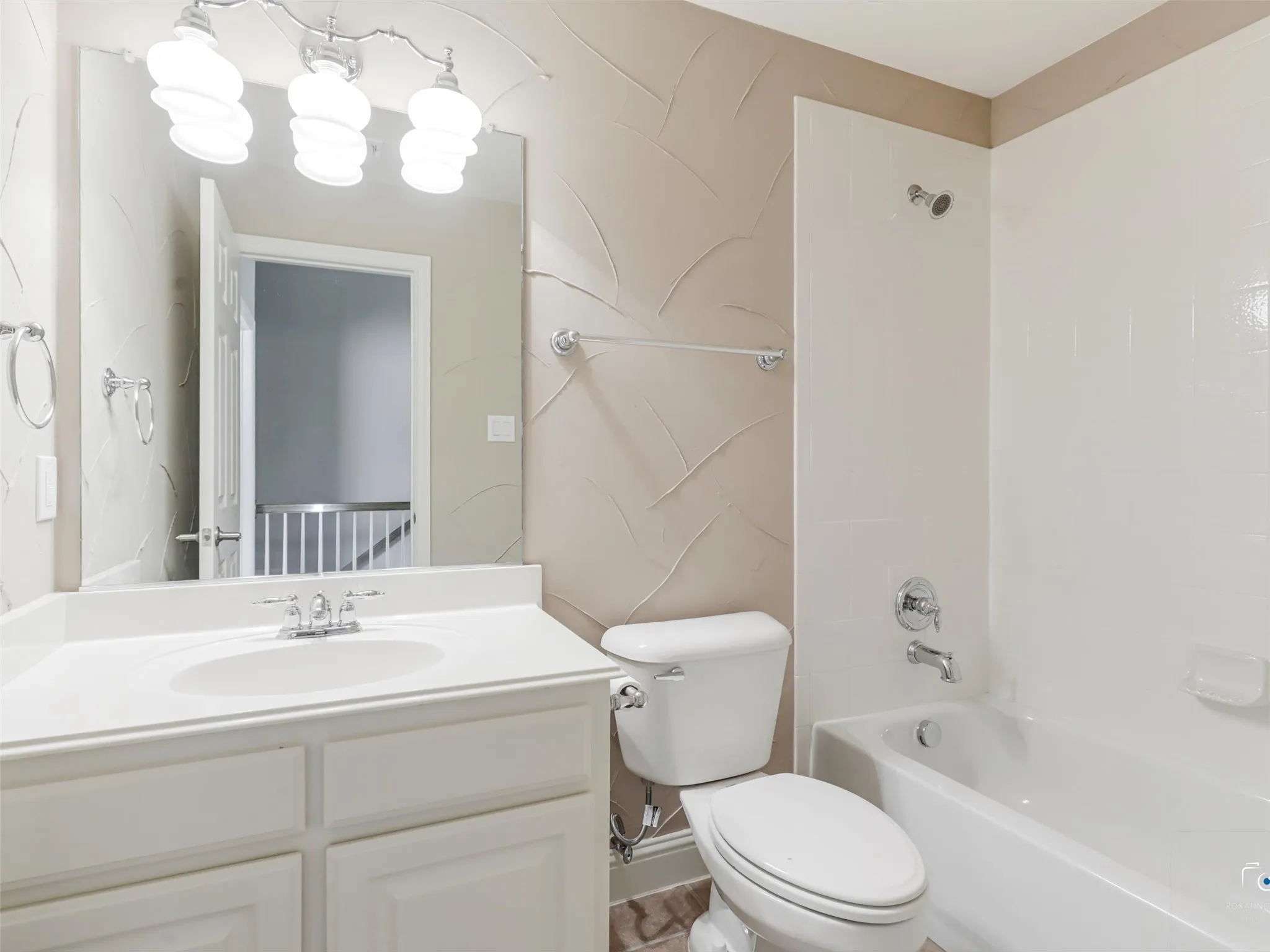 Single Family Residence For Sale in Collin County , 805 Barton Springs Drive, Fairview, Texas 75069, 3 Bedroom, 4 Bathroom, 3 Garage spaces, 3,502 Sqft, built in 2006, mls#21312659, Real Estate Agent in Fairview, Homes For Sale in Collin county, Homes For Sale in Fairview, Realtor in Fairview Texas, Real Estate Brokerage Independent Realty Texas, Luminita Cordes Realtor