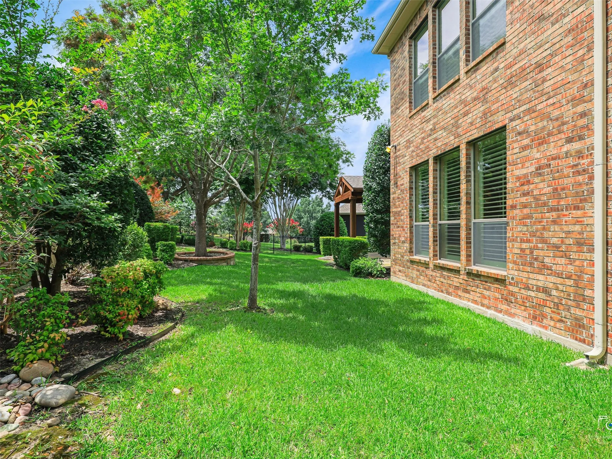Single Family Residence For Sale in Collin County , 805 Barton Springs Drive, Fairview, Texas 75069, 3 Bedroom, 4 Bathroom, 3 Garage spaces, 3,502 Sqft, built in 2006, mls#21312659, Real Estate Agent in Fairview, Homes For Sale in Collin county, Homes For Sale in Fairview, Realtor in Fairview Texas, Real Estate Brokerage Independent Realty Texas, Luminita Cordes Realtor
