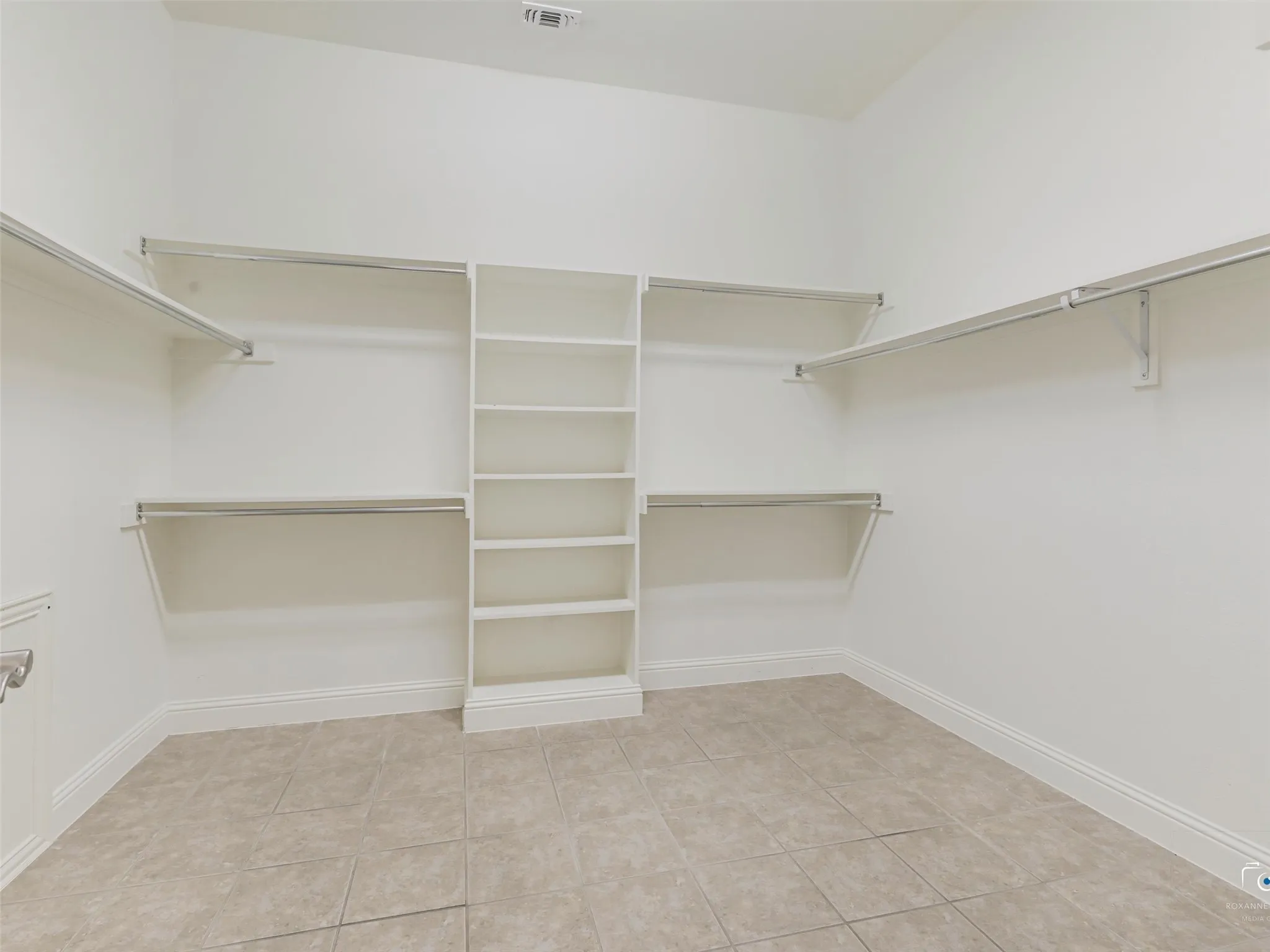 Single Family Residence For Sale in Collin County , 805 Barton Springs Drive, Fairview, Texas 75069, 3 Bedroom, 4 Bathroom, 3 Garage spaces, 3,502 Sqft, built in 2006, mls#21312659, Real Estate Agent in Fairview, Homes For Sale in Collin county, Homes For Sale in Fairview, Realtor in Fairview Texas, Real Estate Brokerage Independent Realty Texas, Luminita Cordes Realtor