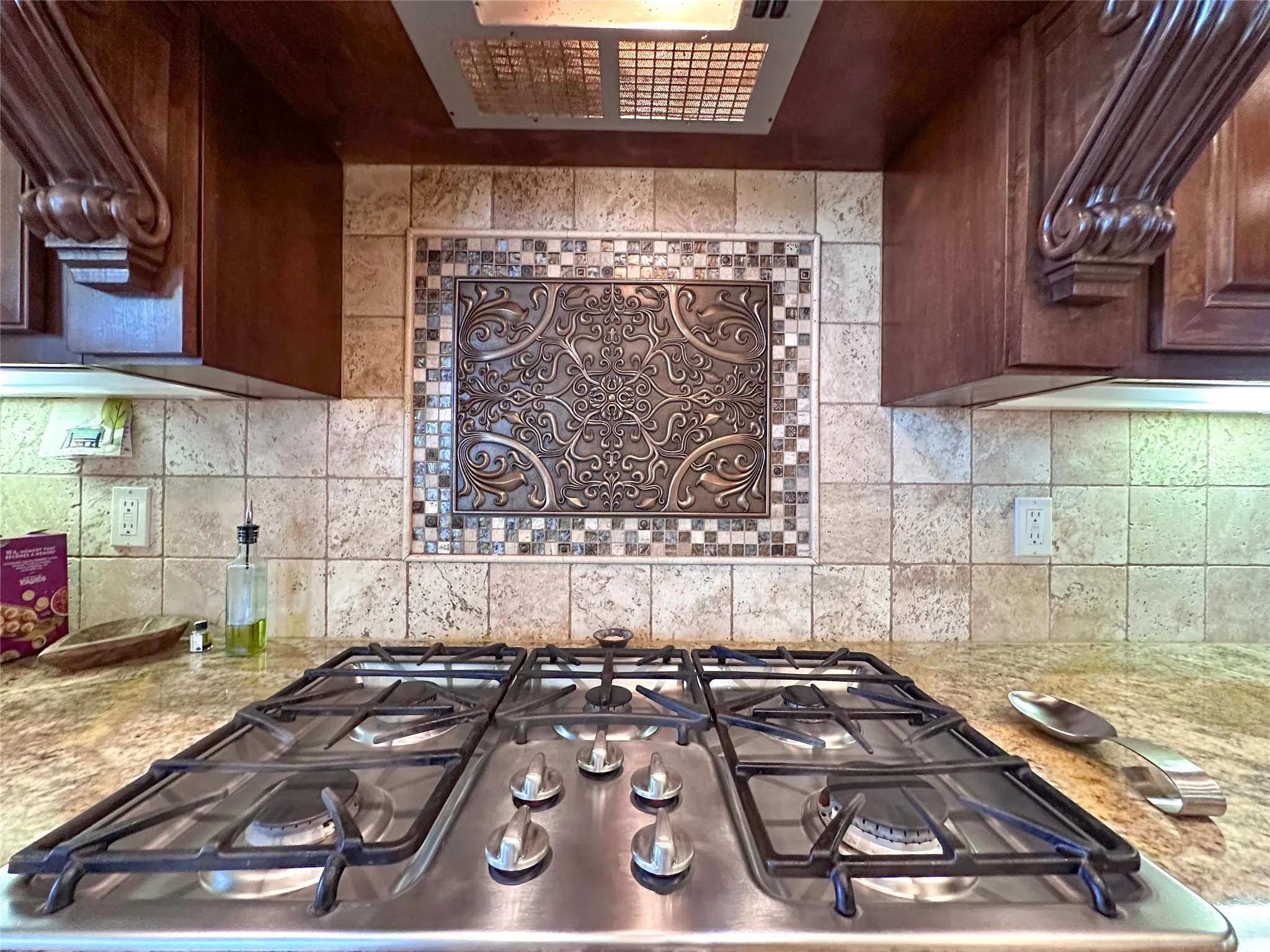 Single Family Residence For Sale in Mc Lennan County , 1100 Wessex Drive, Woodway, Texas 76712, 4 Bedroom, 5 Bathroom, 3 Garage spaces, 3,533 Sqft, built in 2014, mls#21315090, Real Estate Agent in Woodway, Homes For Sale in Mc Lennan county, Homes For Sale in Woodway, Realtor in Woodway Texas, Real Estate Brokerage Independent Realty Texas, Luminita Cordes Realtor