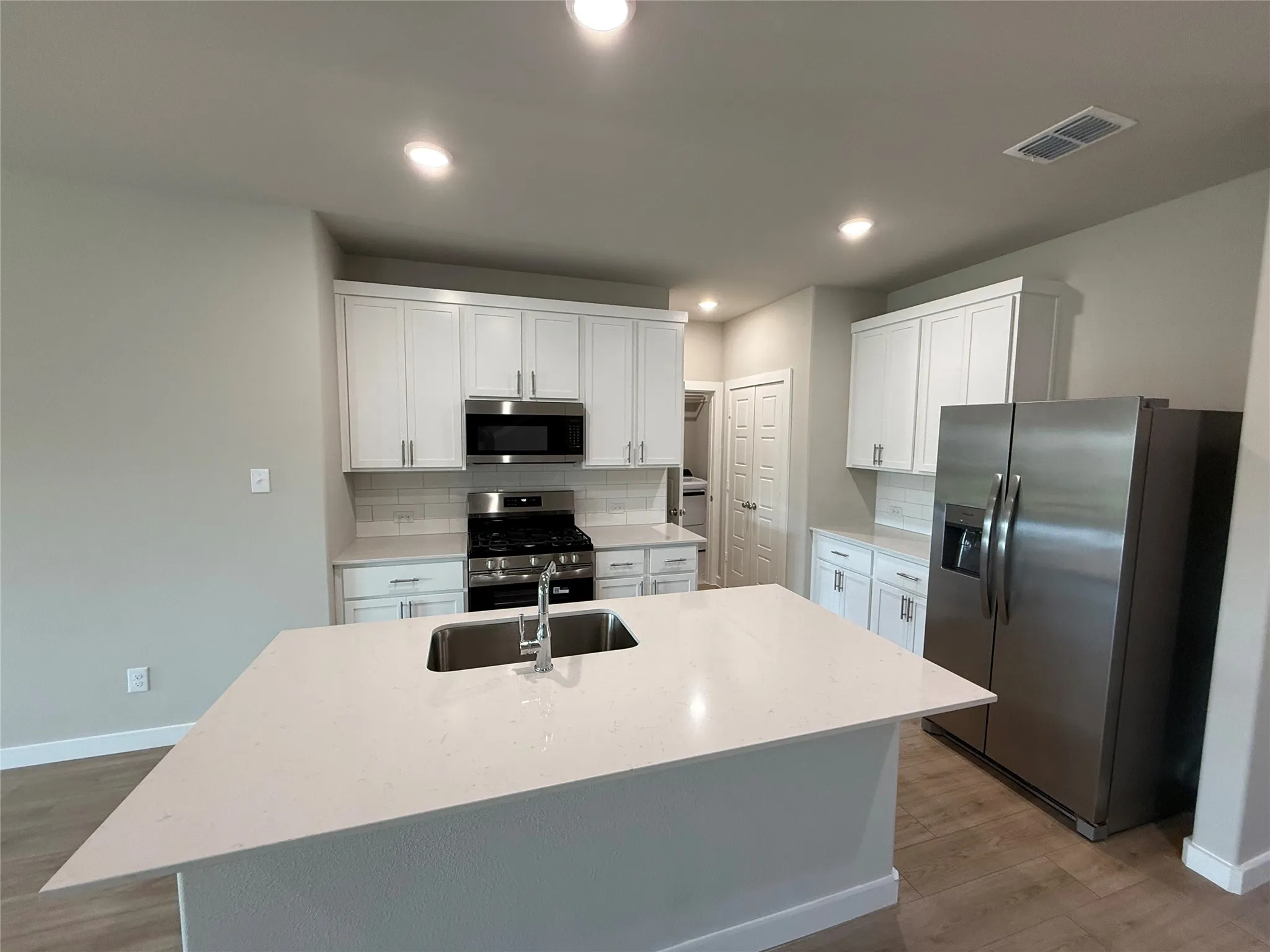 Single Family Residence For Rent in Collin County , 1233 Wolfsbane Drive, Lavon, Texas 75166, 4 Bedroom, 3 Bathroom, 2 Garage spaces, 2,328 Sqft, built in 2026, mls#21315165, Real Estate Agent in Lavon, Homes For Rent in Collin county, Homes For Rent in Lavon, Realtor in Lavon Texas, Real Estate Brokerage Independent Realty Texas, Luminita Cordes Realtor