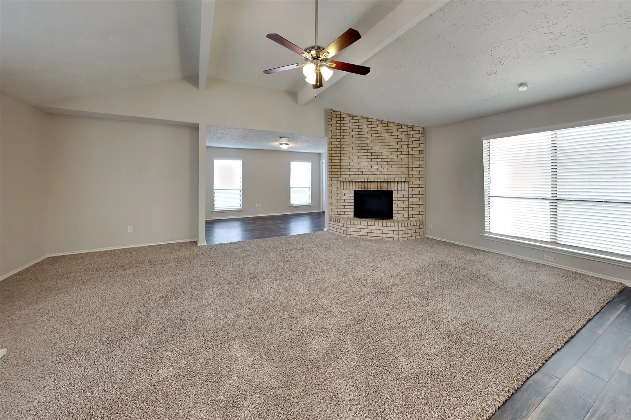 Single Family Residence For Rent in Collin County , 1325 Glyndon Drive, Plano, Texas 75023, 3 Bedroom, 2 Bathroom, 2 Garage spaces, 1,755 Sqft, built in 1982, mls#21315172, Real Estate Agent in Plano, Homes For Rent in Collin county, Homes For Rent in Plano, Realtor in Plano Texas, Real Estate Brokerage Independent Realty Texas, Luminita Cordes Realtor