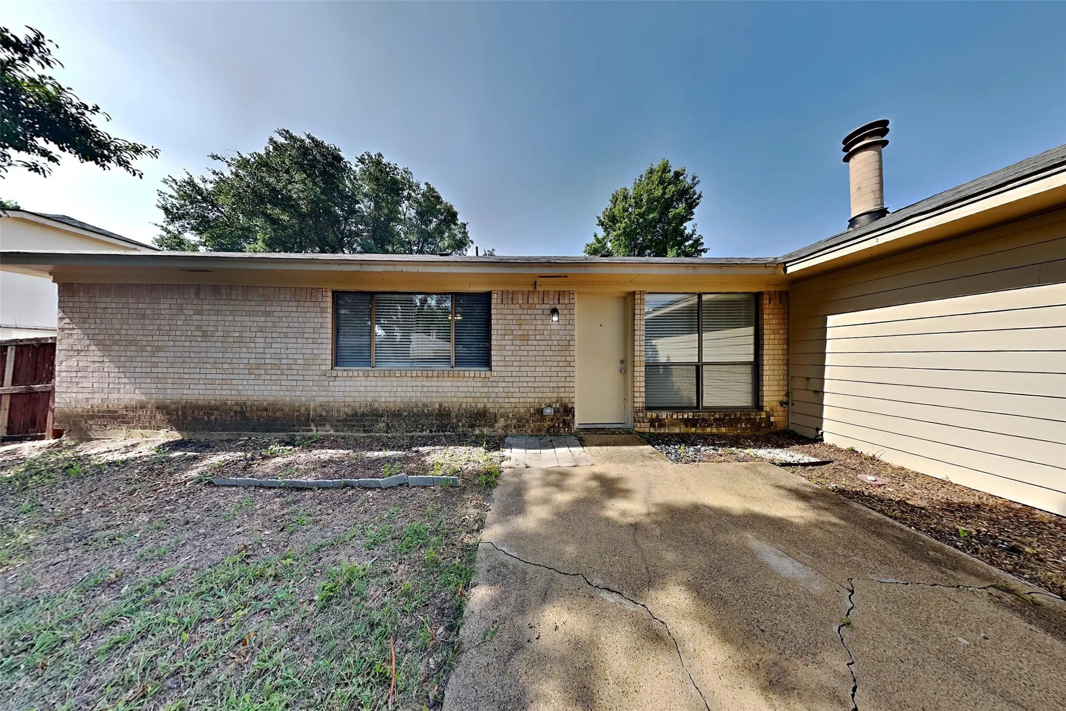 Single Family Residence For Rent in Collin County , 1325 Glyndon Drive, Plano, Texas 75023, 3 Bedroom, 2 Bathroom, 2 Garage spaces, 1,755 Sqft, built in 1982, mls#21315172, Real Estate Agent in Plano, Homes For Rent in Collin county, Homes For Rent in Plano, Realtor in Plano Texas, Real Estate Brokerage Independent Realty Texas, Luminita Cordes Realtor