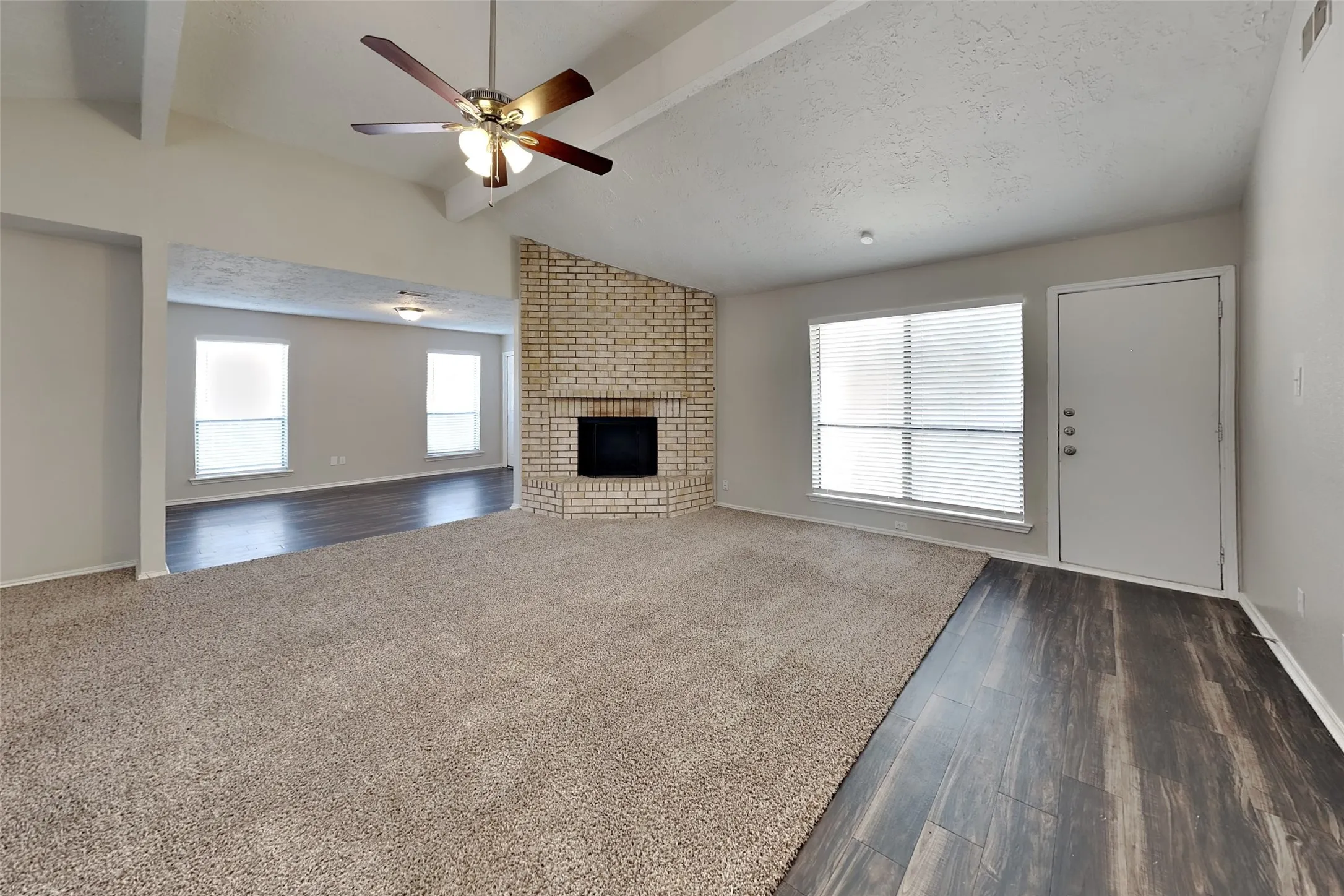 Single Family Residence For Rent in Collin County , 1325 Glyndon Drive, Plano, Texas 75023, 3 Bedroom, 2 Bathroom, 2 Garage spaces, 1,755 Sqft, built in 1982, mls#21315172, Real Estate Agent in Plano, Homes For Rent in Collin county, Homes For Rent in Plano, Realtor in Plano Texas, Real Estate Brokerage Independent Realty Texas, Luminita Cordes Realtor