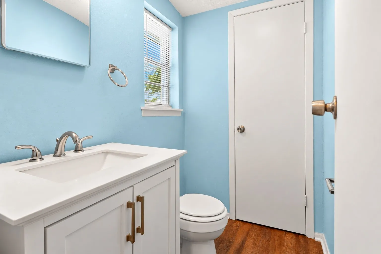 Single Family Residence For Sale in Delta County , 1050 W Dallas Avenue, Cooper, Texas 75432, 4 Bedroom, 3 Bathroom, 3 Garage spaces, 3,270 Sqft, built in 1900, mls#21306000, Real Estate Agent in Cooper, Homes For Sale in Delta county, Homes For Sale in Cooper, Realtor in Cooper Texas, Real Estate Brokerage Independent Realty Texas, Luminita Cordes Realtor