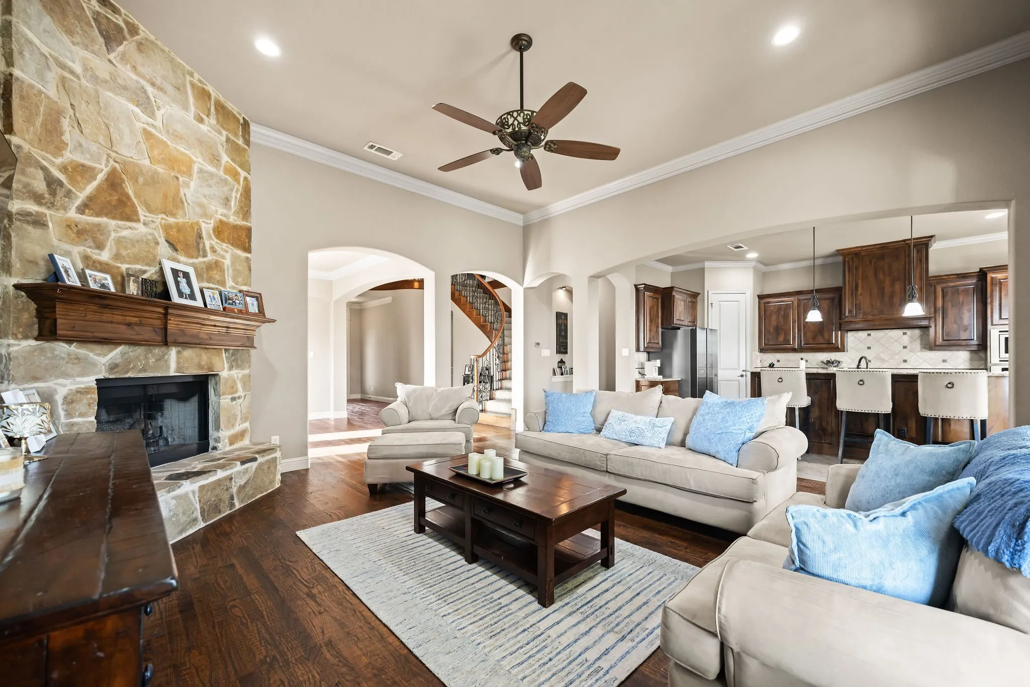 Single Family Residence For Sale in Ellis County , 7206 Cattle Barron Court, Midlothian, Texas 76065, 5 Bedroom, 6 Bathroom, 3 Garage spaces, 4,440 Sqft, built in 2011, mls#21315177, Real Estate Agent in Midlothian, Homes For Sale in Ellis county, Homes For Sale in Midlothian, Realtor in Midlothian Texas, Real Estate Brokerage Independent Realty Texas, Luminita Cordes Realtor