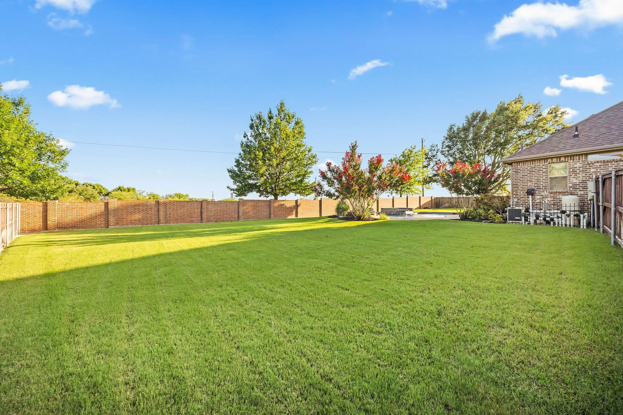 Single Family Residence For Sale in Ellis County , 7206 Cattle Barron Court, Midlothian, Texas 76065, 5 Bedroom, 6 Bathroom, 3 Garage spaces, 4,440 Sqft, built in 2011, mls#21315177, Real Estate Agent in Midlothian, Homes For Sale in Ellis county, Homes For Sale in Midlothian, Realtor in Midlothian Texas, Real Estate Brokerage Independent Realty Texas, Luminita Cordes Realtor
