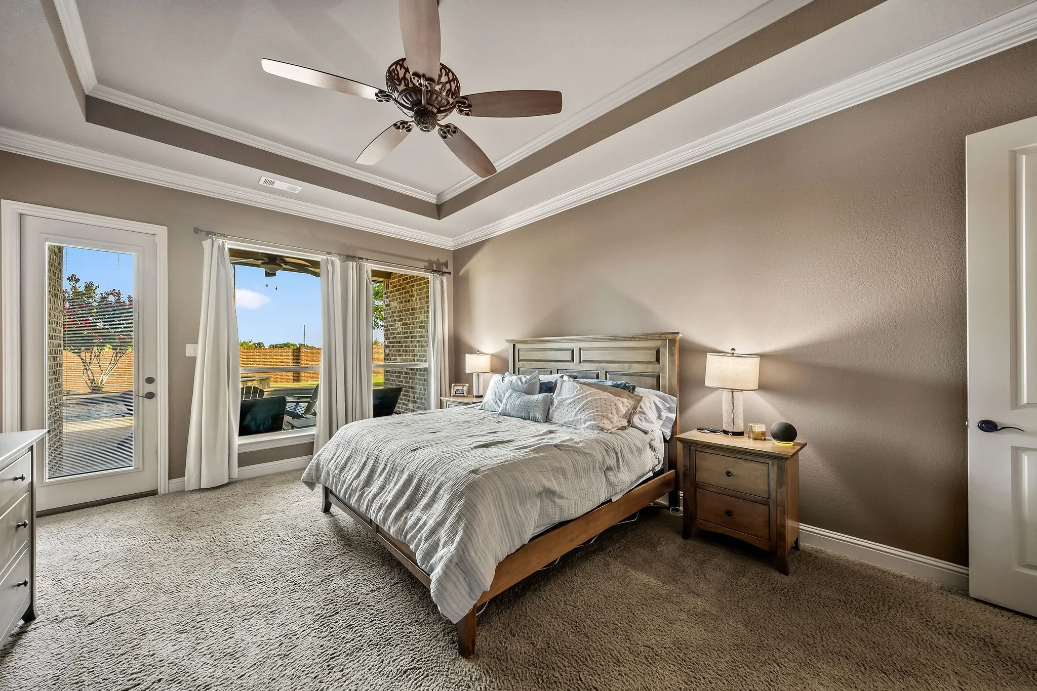 Single Family Residence For Sale in Ellis County , 7206 Cattle Barron Court, Midlothian, Texas 76065, 5 Bedroom, 6 Bathroom, 3 Garage spaces, 4,440 Sqft, built in 2011, mls#21315177, Real Estate Agent in Midlothian, Homes For Sale in Ellis county, Homes For Sale in Midlothian, Realtor in Midlothian Texas, Real Estate Brokerage Independent Realty Texas, Luminita Cordes Realtor