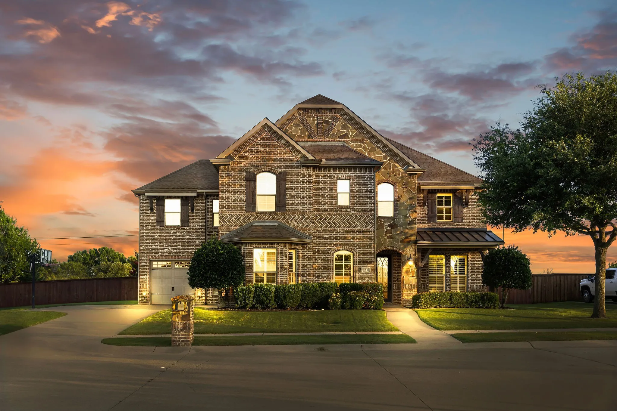 Single Family Residence For Sale in Ellis County , 7206 Cattle Barron Court, Midlothian, Texas 76065, 5 Bedroom, 6 Bathroom, 3 Garage spaces, 4,440 Sqft, built in 2011, mls#21315177, Real Estate Agent in Midlothian, Homes For Sale in Ellis county, Homes For Sale in Midlothian, Realtor in Midlothian Texas, Real Estate Brokerage Independent Realty Texas, Luminita Cordes Realtor