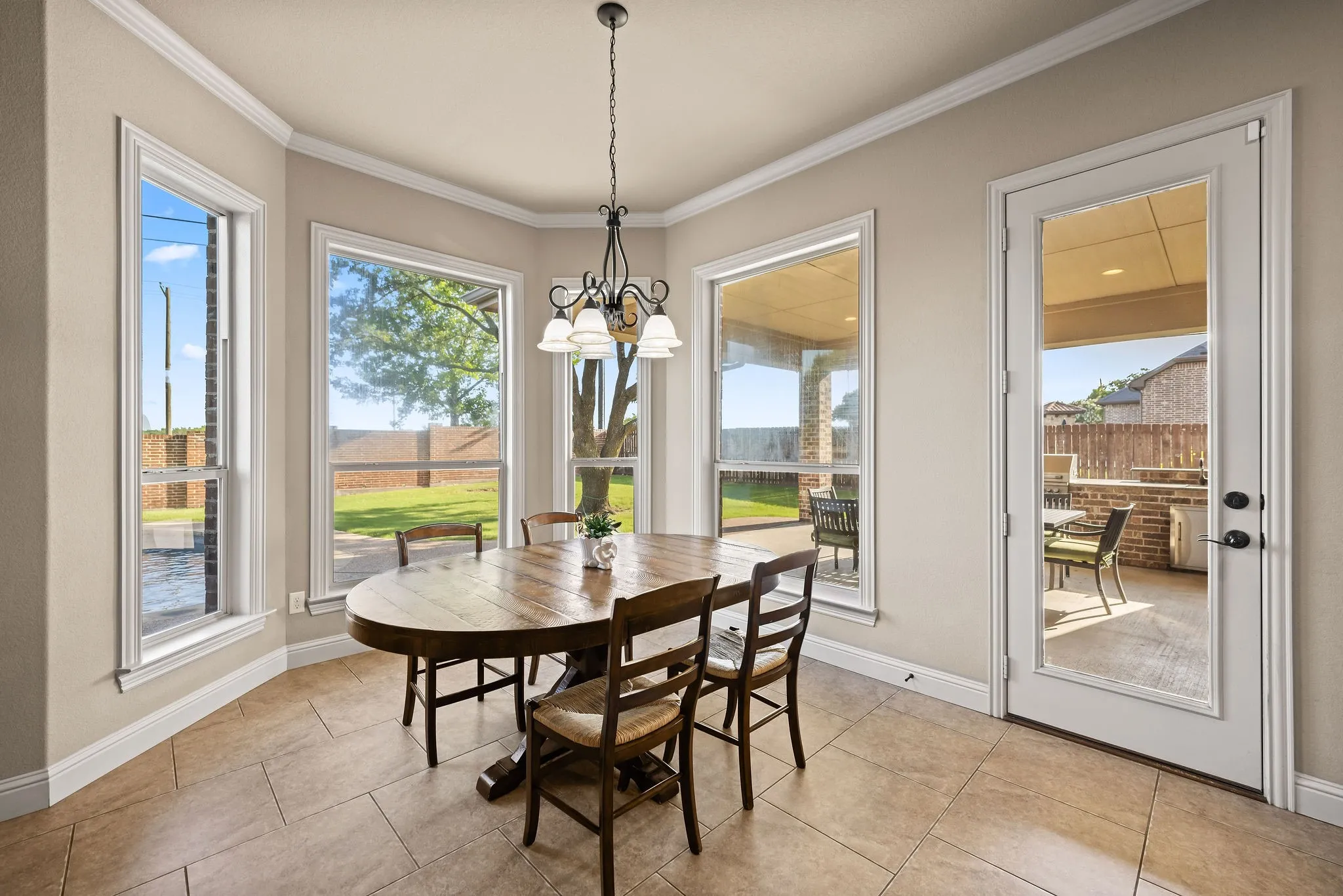 Single Family Residence For Sale in Ellis County , 7206 Cattle Barron Court, Midlothian, Texas 76065, 5 Bedroom, 6 Bathroom, 3 Garage spaces, 4,440 Sqft, built in 2011, mls#21315177, Real Estate Agent in Midlothian, Homes For Sale in Ellis county, Homes For Sale in Midlothian, Realtor in Midlothian Texas, Real Estate Brokerage Independent Realty Texas, Luminita Cordes Realtor