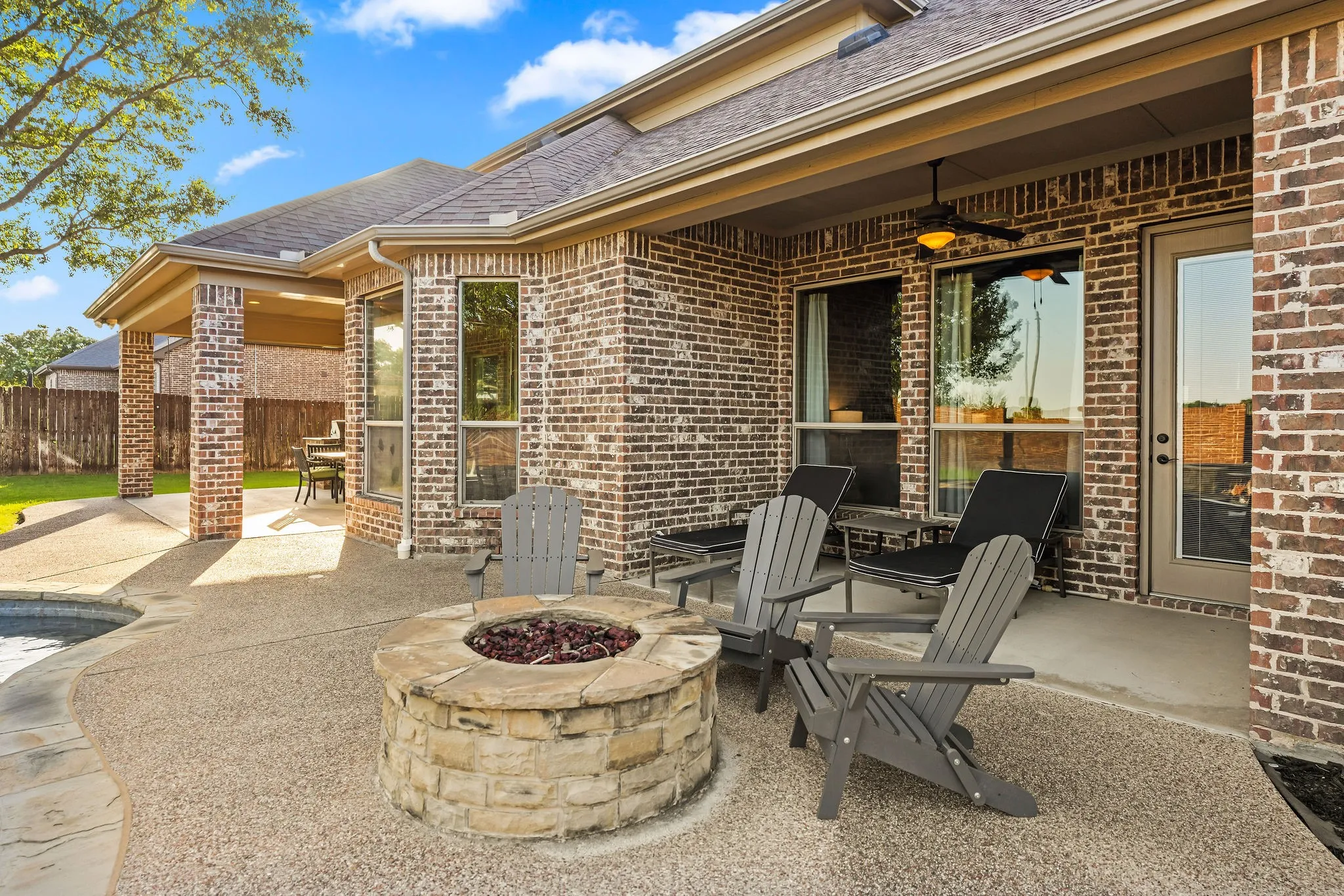 Single Family Residence For Sale in Ellis County , 7206 Cattle Barron Court, Midlothian, Texas 76065, 5 Bedroom, 6 Bathroom, 3 Garage spaces, 4,440 Sqft, built in 2011, mls#21315177, Real Estate Agent in Midlothian, Homes For Sale in Ellis county, Homes For Sale in Midlothian, Realtor in Midlothian Texas, Real Estate Brokerage Independent Realty Texas, Luminita Cordes Realtor