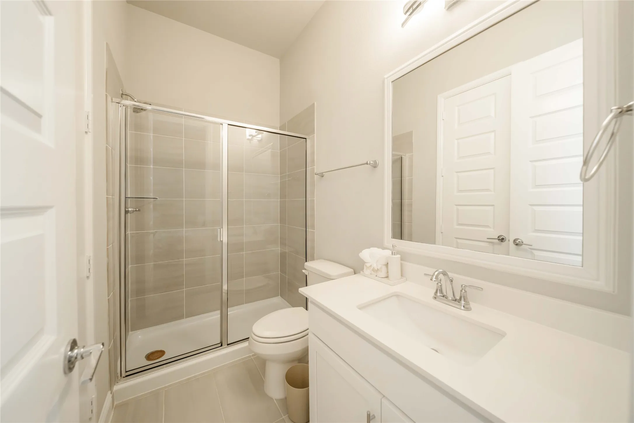 Single Family Residence For Rent in Denton County , 15634 Tea Tree Road, Frisco, Texas 75033, 5 Bedroom, 5 Bathroom, 3 Garage spaces, 3,758 Sqft, built in 2020, mls#21315188, Real Estate Agent in Frisco, Homes For Rent in Denton county, Homes For Rent in Frisco, Realtor in Frisco Texas, Real Estate Brokerage Independent Realty Texas, Luminita Cordes Realtor
