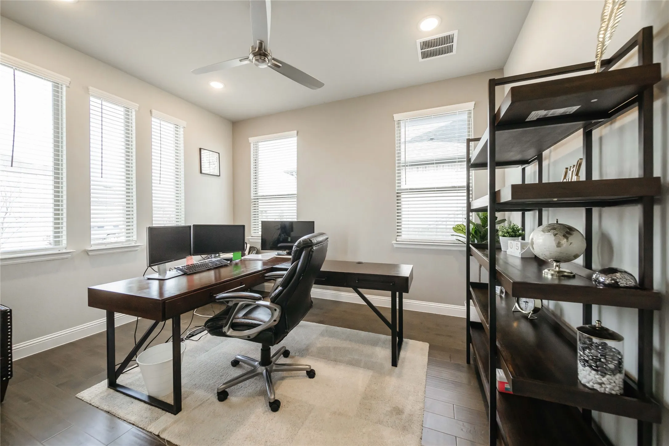 Single Family Residence For Rent in Denton County , 15634 Tea Tree Road, Frisco, Texas 75033, 5 Bedroom, 5 Bathroom, 3 Garage spaces, 3,758 Sqft, built in 2020, mls#21315188, Real Estate Agent in Frisco, Homes For Rent in Denton county, Homes For Rent in Frisco, Realtor in Frisco Texas, Real Estate Brokerage Independent Realty Texas, Luminita Cordes Realtor