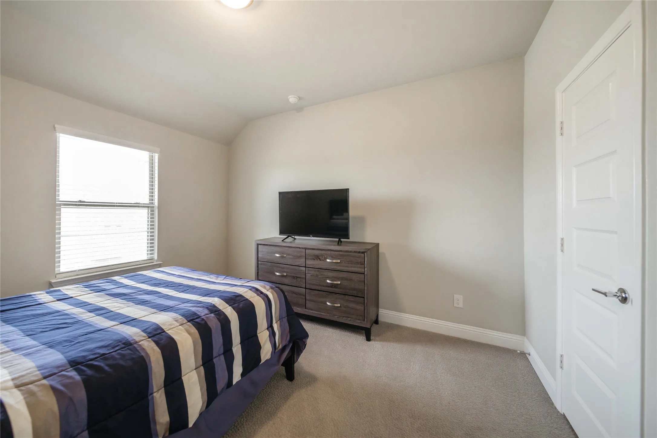 Single Family Residence For Rent in Denton County , 15634 Tea Tree Road, Frisco, Texas 75033, 5 Bedroom, 5 Bathroom, 3 Garage spaces, 3,758 Sqft, built in 2020, mls#21315188, Real Estate Agent in Frisco, Homes For Rent in Denton county, Homes For Rent in Frisco, Realtor in Frisco Texas, Real Estate Brokerage Independent Realty Texas, Luminita Cordes Realtor