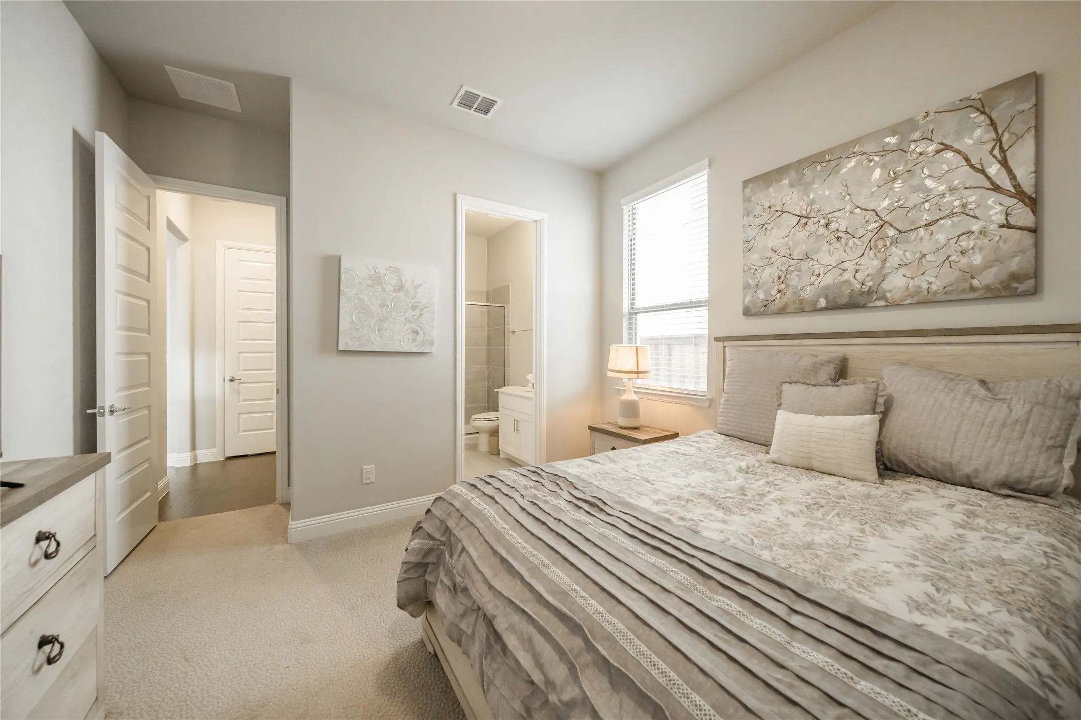 Single Family Residence For Rent in Denton County , 15634 Tea Tree Road, Frisco, Texas 75033, 5 Bedroom, 5 Bathroom, 3 Garage spaces, 3,758 Sqft, built in 2020, mls#21315188, Real Estate Agent in Frisco, Homes For Rent in Denton county, Homes For Rent in Frisco, Realtor in Frisco Texas, Real Estate Brokerage Independent Realty Texas, Luminita Cordes Realtor