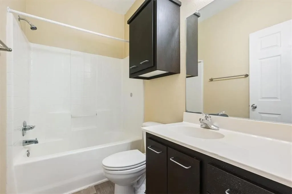 Duplex For Sale in Mc Lennan County , 1907 S 17th Street, Waco, Texas 76706, 8 Bedroom, 8 Bathroom, Garage spaces, 0 Sqft, built in 2006, mls#21315190, Real Estate Agent in Waco, Homes For Sale in Mc Lennan county, Homes For Sale in Waco, Realtor in Waco Texas, Real Estate Brokerage Independent Realty Texas, Luminita Cordes Realtor