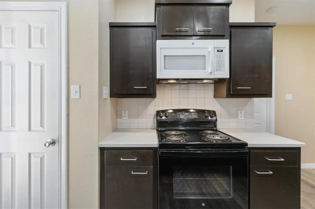 Duplex For Sale in Mc Lennan County , 1907 S 17th Street, Waco, Texas 76706, 8 Bedroom, 8 Bathroom, Garage spaces, 0 Sqft, built in 2006, mls#21315190, Real Estate Agent in Waco, Homes For Sale in Mc Lennan county, Homes For Sale in Waco, Realtor in Waco Texas, Real Estate Brokerage Independent Realty Texas, Luminita Cordes Realtor