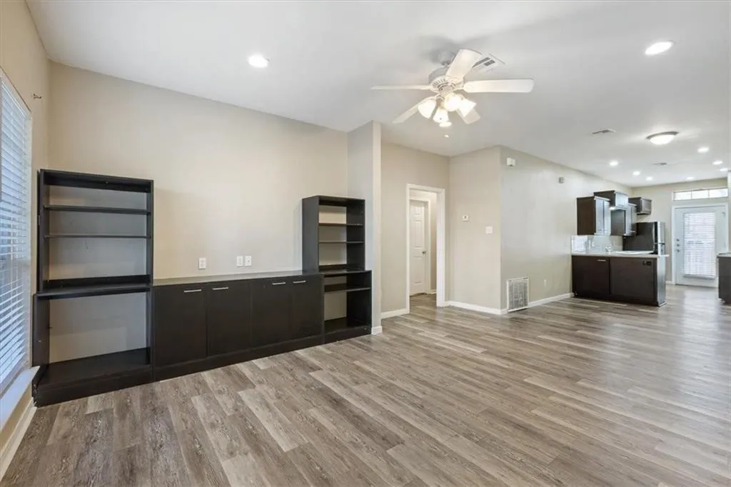 Duplex For Sale in Mc Lennan County , 1907 S 17th Street, Waco, Texas 76706, 8 Bedroom, 8 Bathroom, Garage spaces, 0 Sqft, built in 2006, mls#21315190, Real Estate Agent in Waco, Homes For Sale in Mc Lennan county, Homes For Sale in Waco, Realtor in Waco Texas, Real Estate Brokerage Independent Realty Texas, Luminita Cordes Realtor