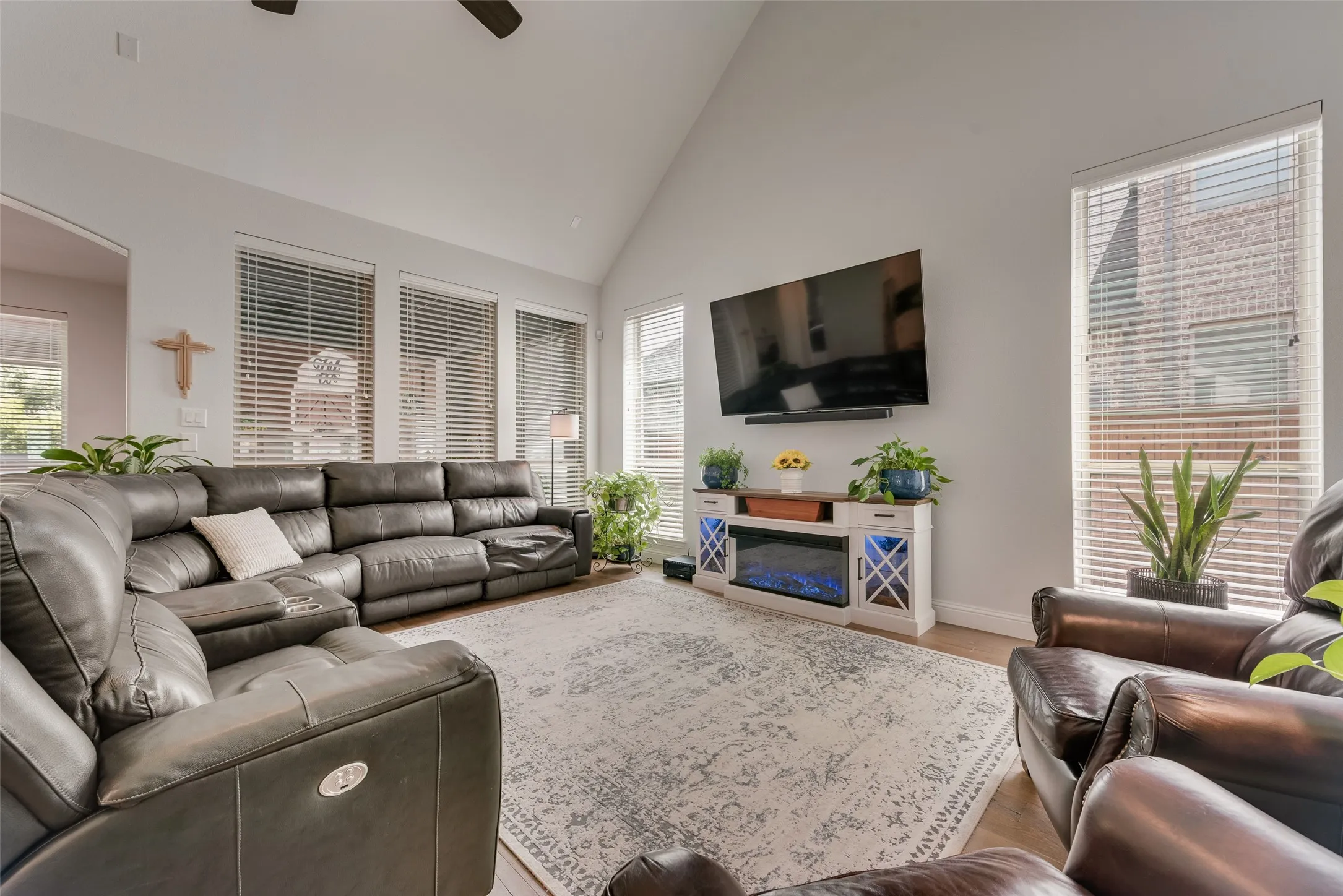 Single Family Residence For Sale in Denton County , 3761 Maxdale Drive, Prosper, Texas 75078, 4 Bedroom, 3 Bathroom, 2 Garage spaces, 2,642 Sqft, built in 2019, mls#21312515, Real Estate Agent in Prosper, Homes For Sale in Denton county, Homes For Sale in Prosper, Realtor in Prosper Texas, Real Estate Brokerage Independent Realty Texas, Luminita Cordes Realtor