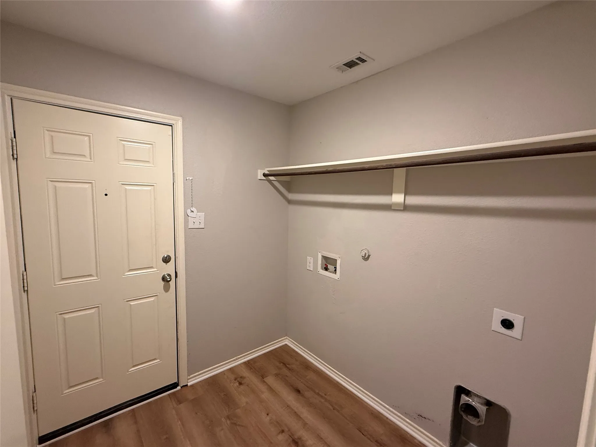Single Family Residence For Rent in Rockwall County , 945 Newby Lane, Fate, Texas 75189, 4 Bedroom, 2 Bathroom, 2 Garage spaces, 1,902 Sqft, built in 2018, mls#21315199, Real Estate Agent in Fate, Homes For Rent in Rockwall county, Homes For Rent in Fate, Realtor in Fate Texas, Real Estate Brokerage Independent Realty Texas, Luminita Cordes Realtor