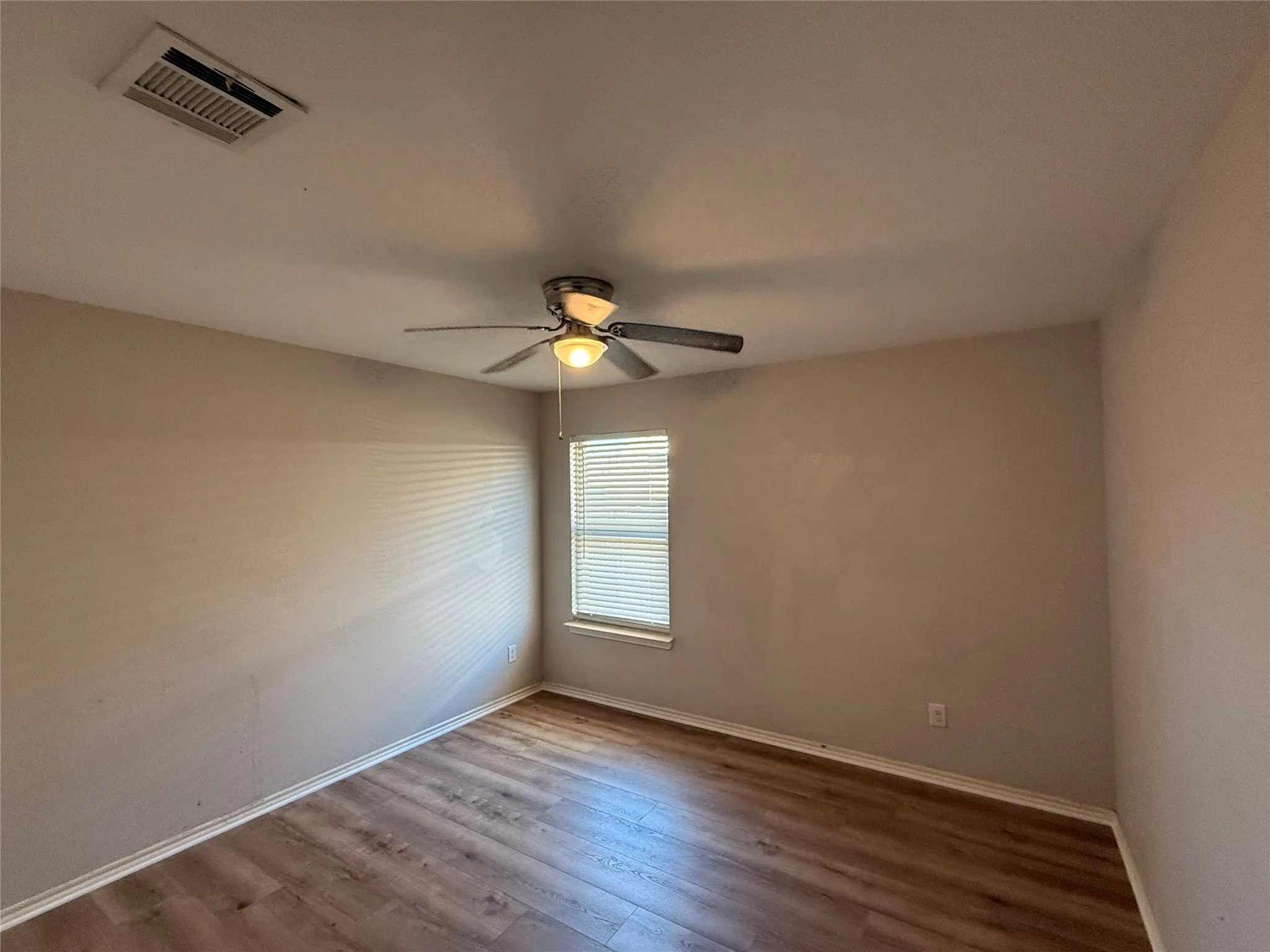 Single Family Residence For Rent in Rockwall County , 945 Newby Lane, Fate, Texas 75189, 4 Bedroom, 2 Bathroom, 2 Garage spaces, 1,902 Sqft, built in 2018, mls#21315199, Real Estate Agent in Fate, Homes For Rent in Rockwall county, Homes For Rent in Fate, Realtor in Fate Texas, Real Estate Brokerage Independent Realty Texas, Luminita Cordes Realtor