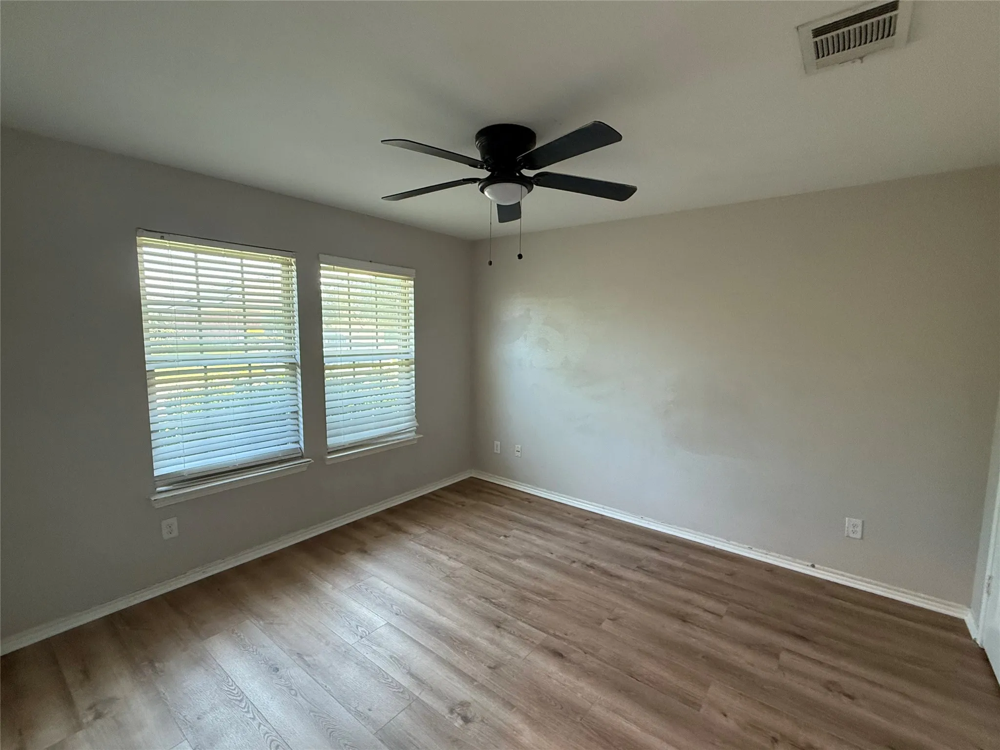 Single Family Residence For Rent in Rockwall County , 945 Newby Lane, Fate, Texas 75189, 4 Bedroom, 2 Bathroom, 2 Garage spaces, 1,902 Sqft, built in 2018, mls#21315199, Real Estate Agent in Fate, Homes For Rent in Rockwall county, Homes For Rent in Fate, Realtor in Fate Texas, Real Estate Brokerage Independent Realty Texas, Luminita Cordes Realtor