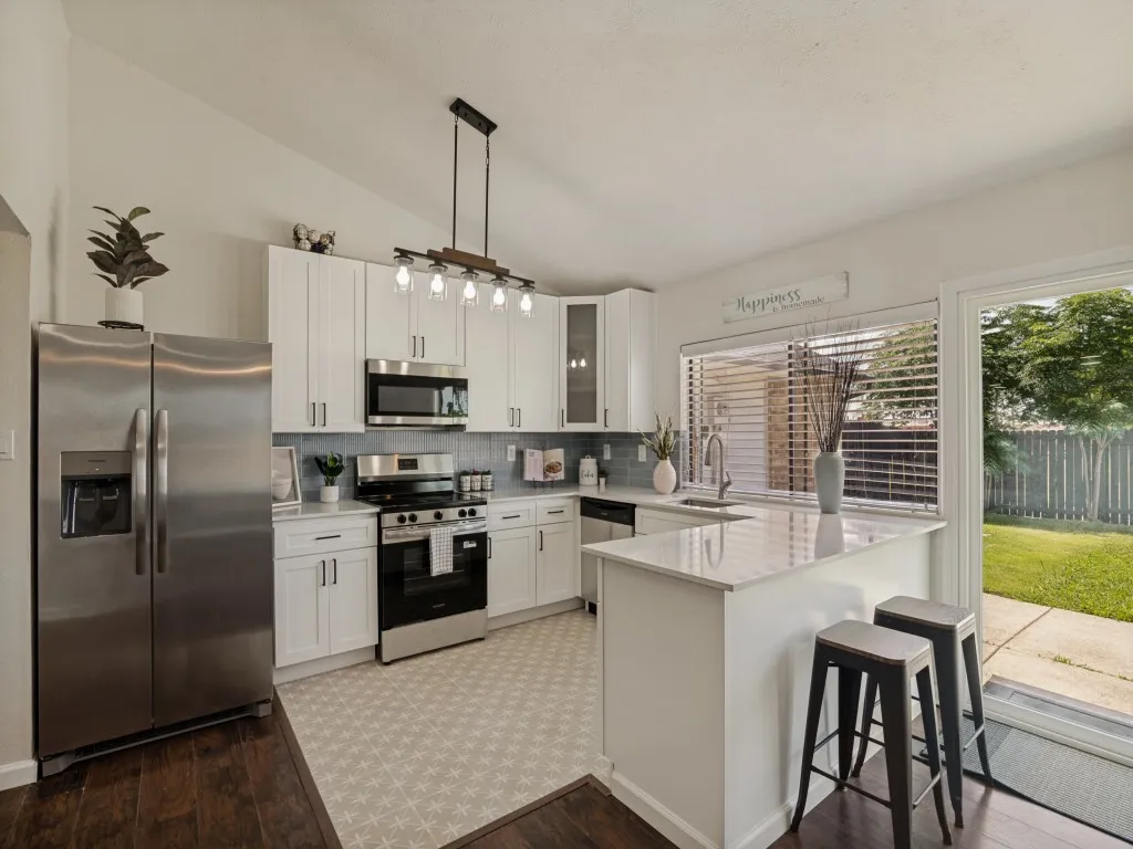 Single Family Residence For Sale in Collin County , 2036 Apple Valley Road, Plano, Texas 75023, 3 Bedroom, 2 Bathroom, 2 Garage spaces, 1,748 Sqft, built in 1981, mls#21315209, Real Estate Agent in Plano, Homes For Sale in Collin county, Homes For Sale in Plano, Realtor in Plano Texas, Real Estate Brokerage Independent Realty Texas, Luminita Cordes Realtor