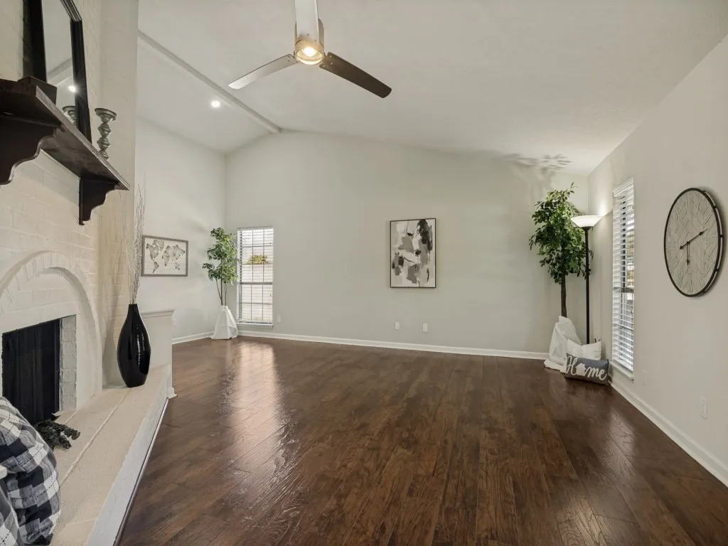 Single Family Residence For Sale in Collin County , 2036 Apple Valley Road, Plano, Texas 75023, 3 Bedroom, 2 Bathroom, 2 Garage spaces, 1,748 Sqft, built in 1981, mls#21315209, Real Estate Agent in Plano, Homes For Sale in Collin county, Homes For Sale in Plano, Realtor in Plano Texas, Real Estate Brokerage Independent Realty Texas, Luminita Cordes Realtor