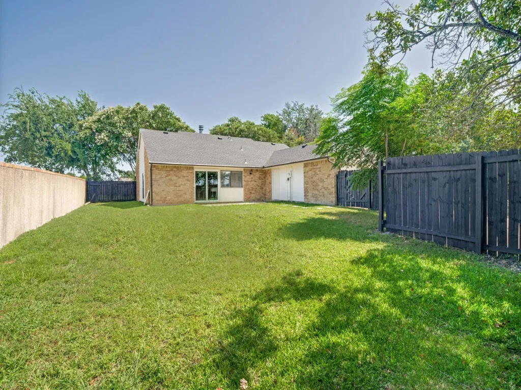 Single Family Residence For Sale in Collin County , 2036 Apple Valley Road, Plano, Texas 75023, 3 Bedroom, 2 Bathroom, 2 Garage spaces, 1,748 Sqft, built in 1981, mls#21315209, Real Estate Agent in Plano, Homes For Sale in Collin county, Homes For Sale in Plano, Realtor in Plano Texas, Real Estate Brokerage Independent Realty Texas, Luminita Cordes Realtor