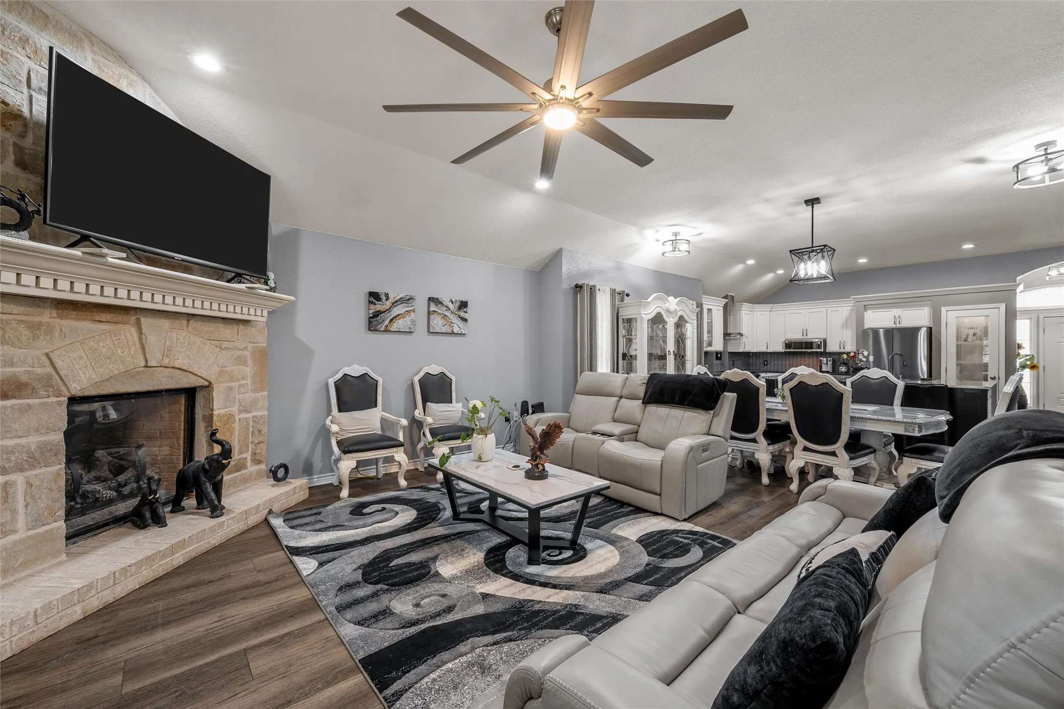 Single Family Residence For Sale in Mc Lennan County , 5286 Orchard Lane, Waco, Texas 76705, 4 Bedroom, 3 Bathroom, Garage spaces, 2,409 Sqft, built in 2021, mls#21314665, Real Estate Agent in Waco, Homes For Sale in Mc Lennan county, Homes For Sale in Waco, Realtor in Waco Texas, Real Estate Brokerage Independent Realty Texas, Luminita Cordes Realtor