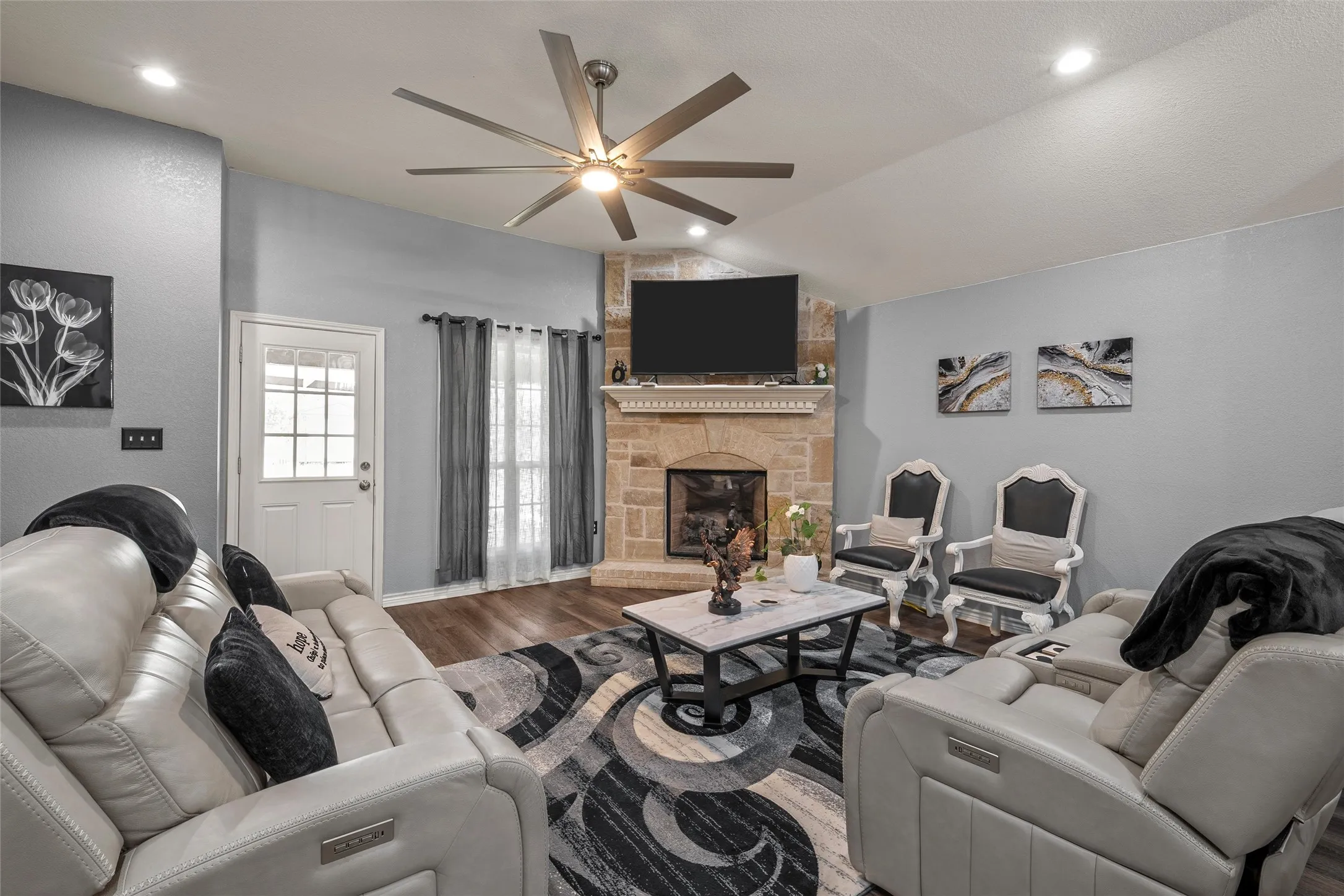 Single Family Residence For Sale in Mc Lennan County , 5286 Orchard Lane, Waco, Texas 76705, 4 Bedroom, 3 Bathroom, Garage spaces, 2,409 Sqft, built in 2021, mls#21314665, Real Estate Agent in Waco, Homes For Sale in Mc Lennan county, Homes For Sale in Waco, Realtor in Waco Texas, Real Estate Brokerage Independent Realty Texas, Luminita Cordes Realtor