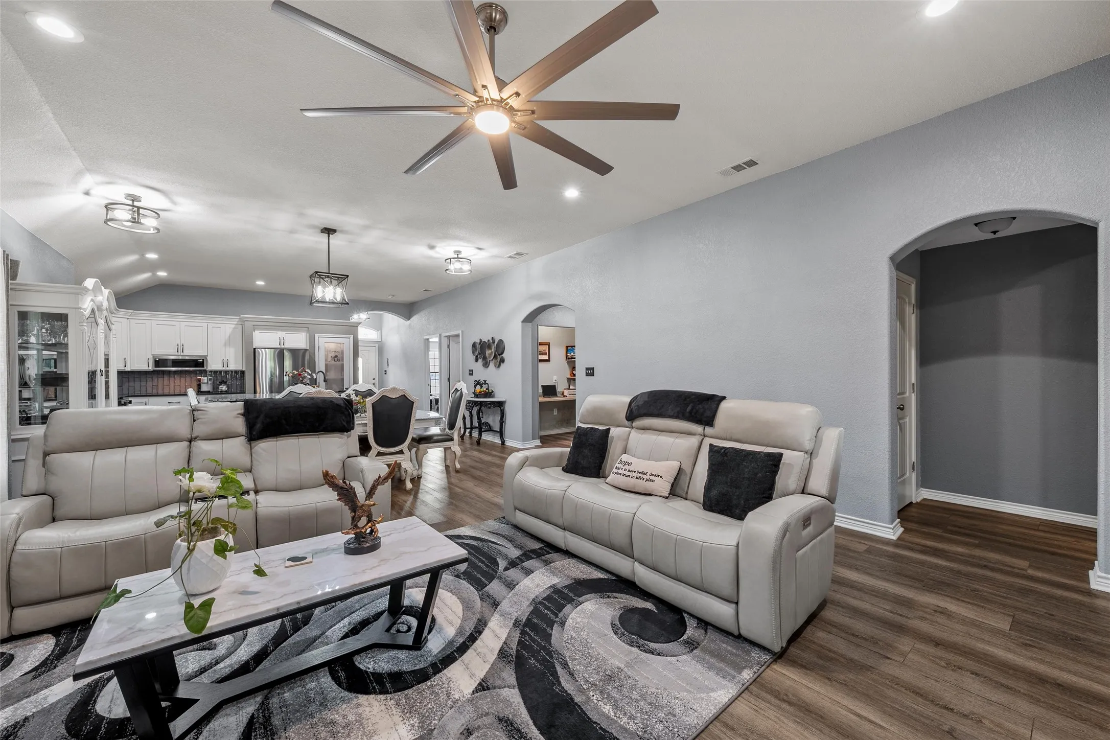 Single Family Residence For Sale in Mc Lennan County , 5286 Orchard Lane, Waco, Texas 76705, 4 Bedroom, 3 Bathroom, Garage spaces, 2,409 Sqft, built in 2021, mls#21314665, Real Estate Agent in Waco, Homes For Sale in Mc Lennan county, Homes For Sale in Waco, Realtor in Waco Texas, Real Estate Brokerage Independent Realty Texas, Luminita Cordes Realtor