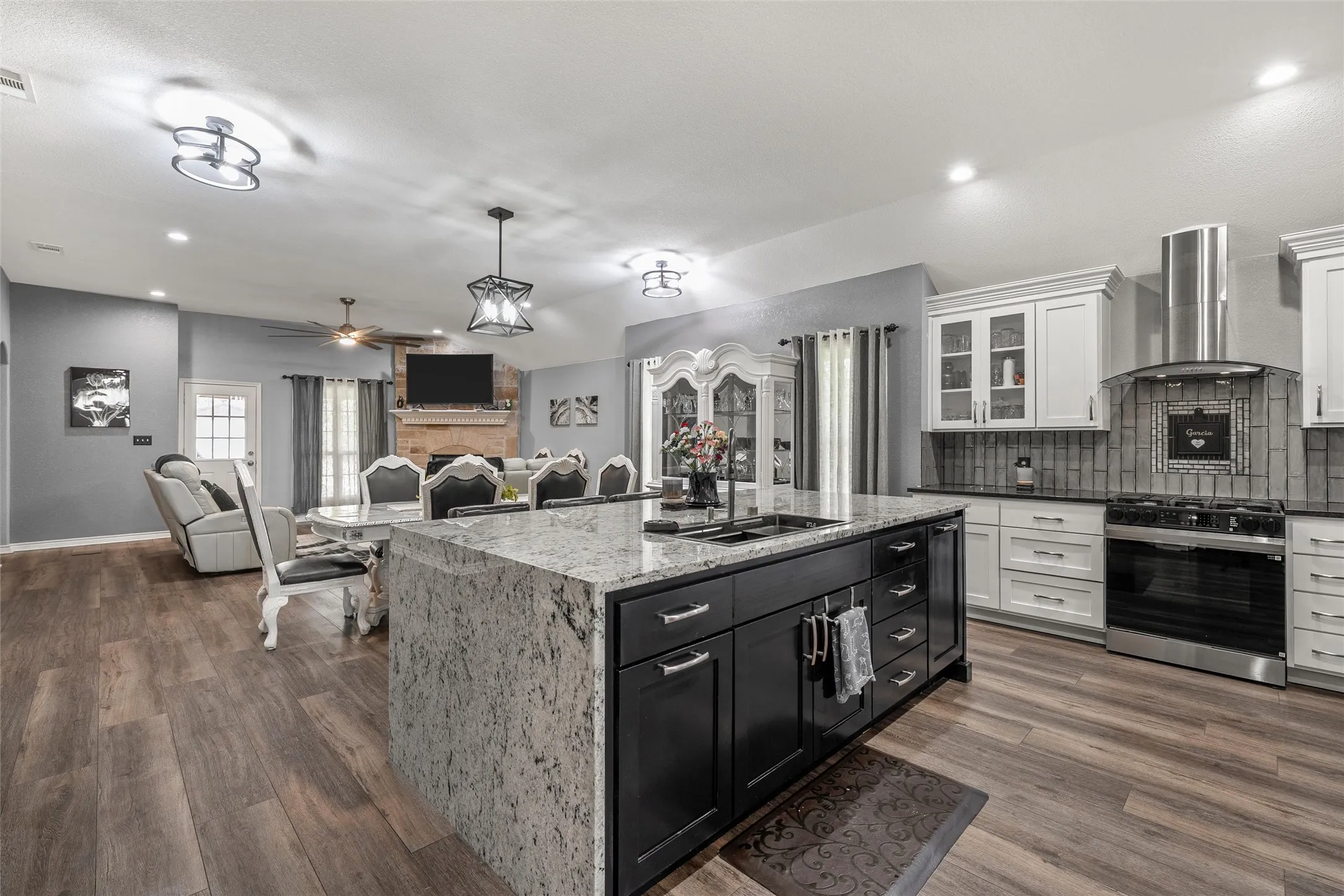 Single Family Residence For Sale in Mc Lennan County , 5286 Orchard Lane, Waco, Texas 76705, 4 Bedroom, 3 Bathroom, Garage spaces, 2,409 Sqft, built in 2021, mls#21314665, Real Estate Agent in Waco, Homes For Sale in Mc Lennan county, Homes For Sale in Waco, Realtor in Waco Texas, Real Estate Brokerage Independent Realty Texas, Luminita Cordes Realtor