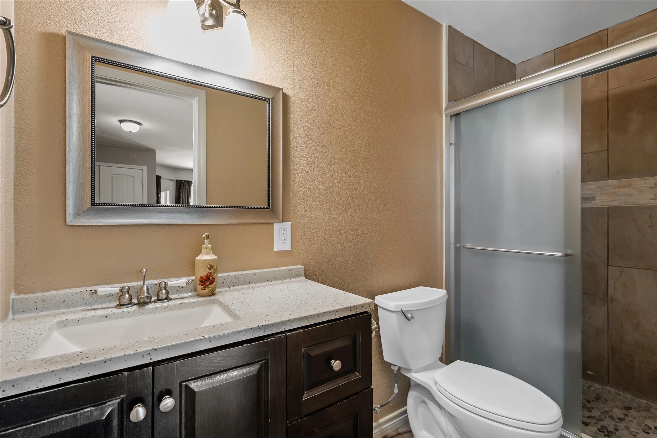 Single Family Residence For Sale in Mc Lennan County , 5286 Orchard Lane, Waco, Texas 76705, 4 Bedroom, 3 Bathroom, Garage spaces, 2,409 Sqft, built in 2021, mls#21314665, Real Estate Agent in Waco, Homes For Sale in Mc Lennan county, Homes For Sale in Waco, Realtor in Waco Texas, Real Estate Brokerage Independent Realty Texas, Luminita Cordes Realtor