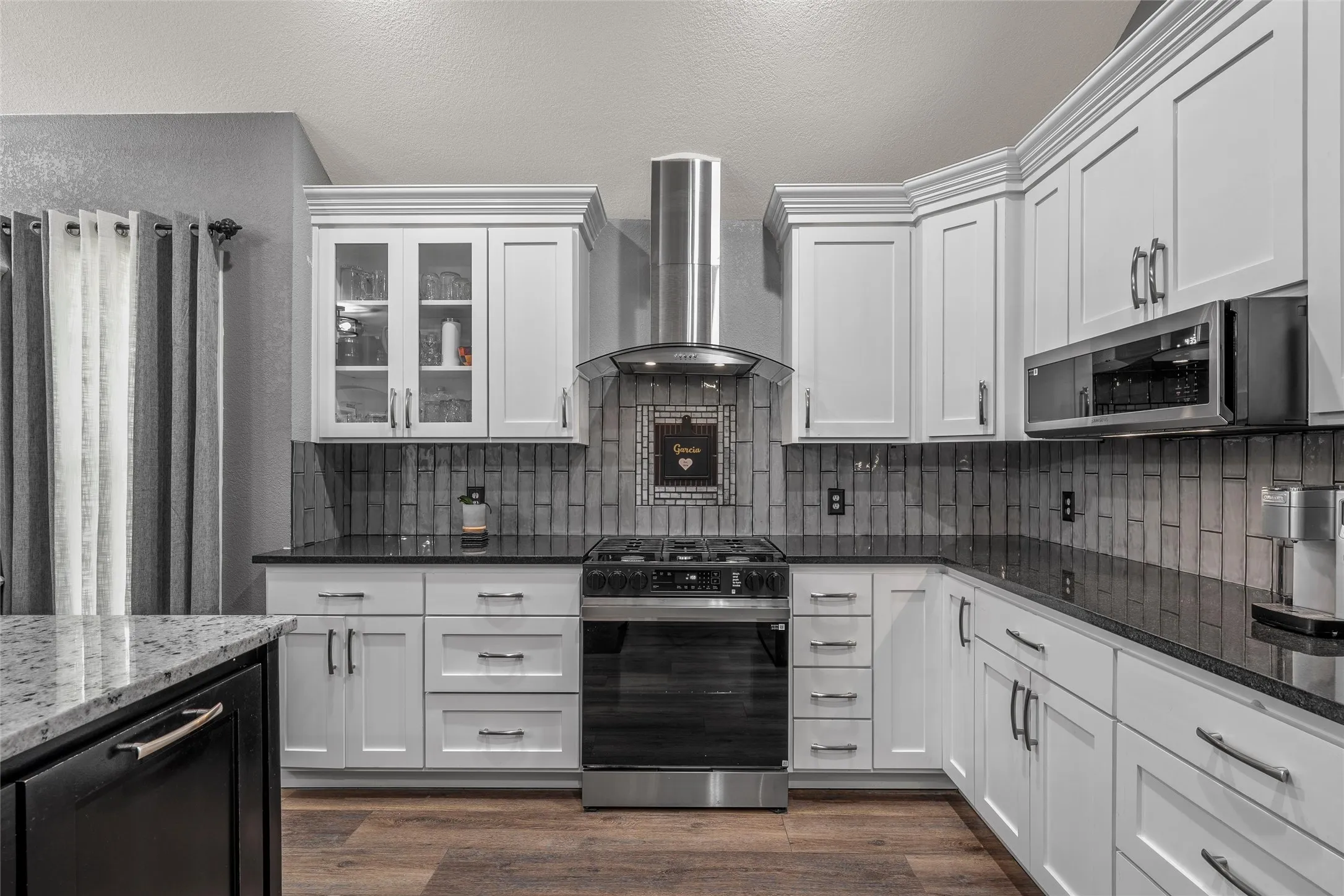 Single Family Residence For Sale in Mc Lennan County , 5286 Orchard Lane, Waco, Texas 76705, 4 Bedroom, 3 Bathroom, Garage spaces, 2,409 Sqft, built in 2021, mls#21314665, Real Estate Agent in Waco, Homes For Sale in Mc Lennan county, Homes For Sale in Waco, Realtor in Waco Texas, Real Estate Brokerage Independent Realty Texas, Luminita Cordes Realtor