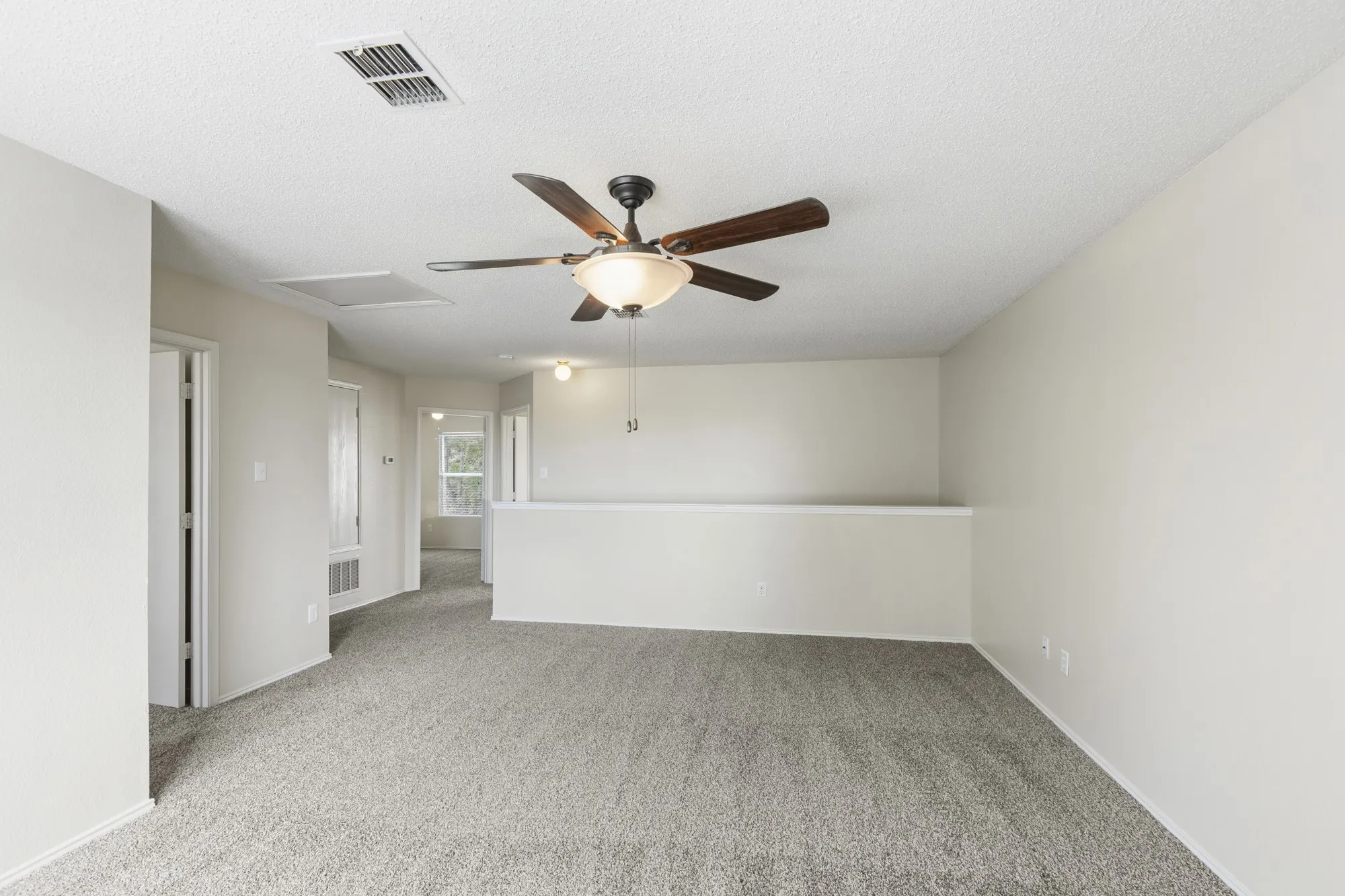 Single Family Residence For Sale in Rockwall County , 1508 Stewart Drive, Rockwall, Texas 75032, 4 Bedroom, 3 Bathroom, 2 Garage spaces, 2,250 Sqft, built in 2000, mls#21315211, Real Estate Agent in Rockwall, Homes For Sale in Rockwall county, Homes For Sale in Rockwall, Realtor in Rockwall Texas, Real Estate Brokerage Independent Realty Texas, Luminita Cordes Realtor