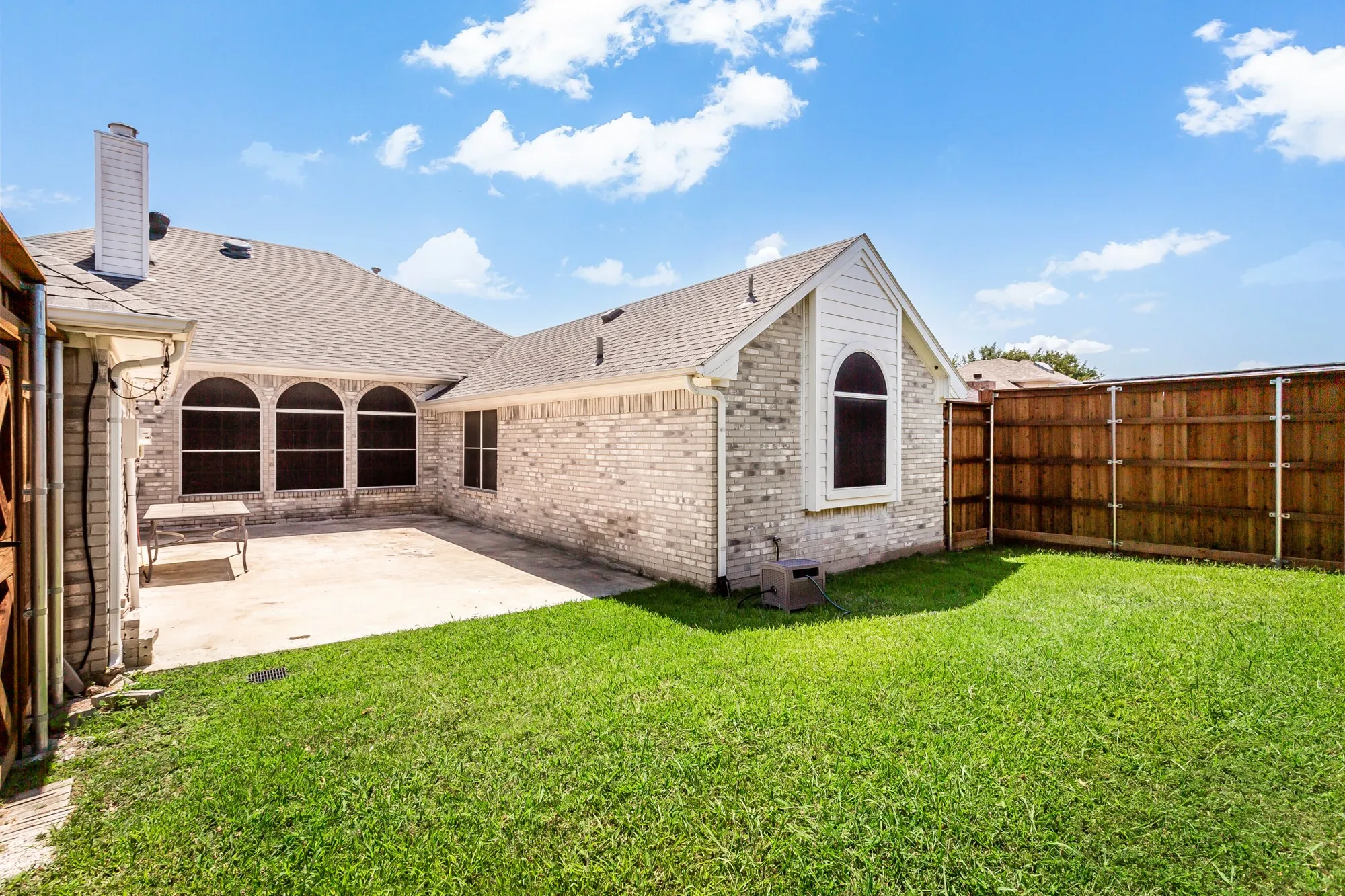 Single Family Residence For Sale in Dallas County , 6610 Falcon Street, Rowlett, Texas 75089, 4 Bedroom, 2 Bathroom, 2 Garage spaces, 2,365 Sqft, built in 1991, mls#21315221, Real Estate Agent in Rowlett, Homes For Sale in Dallas county, Homes For Sale in Rowlett, Realtor in Rowlett Texas, Real Estate Brokerage Independent Realty Texas, Luminita Cordes Realtor