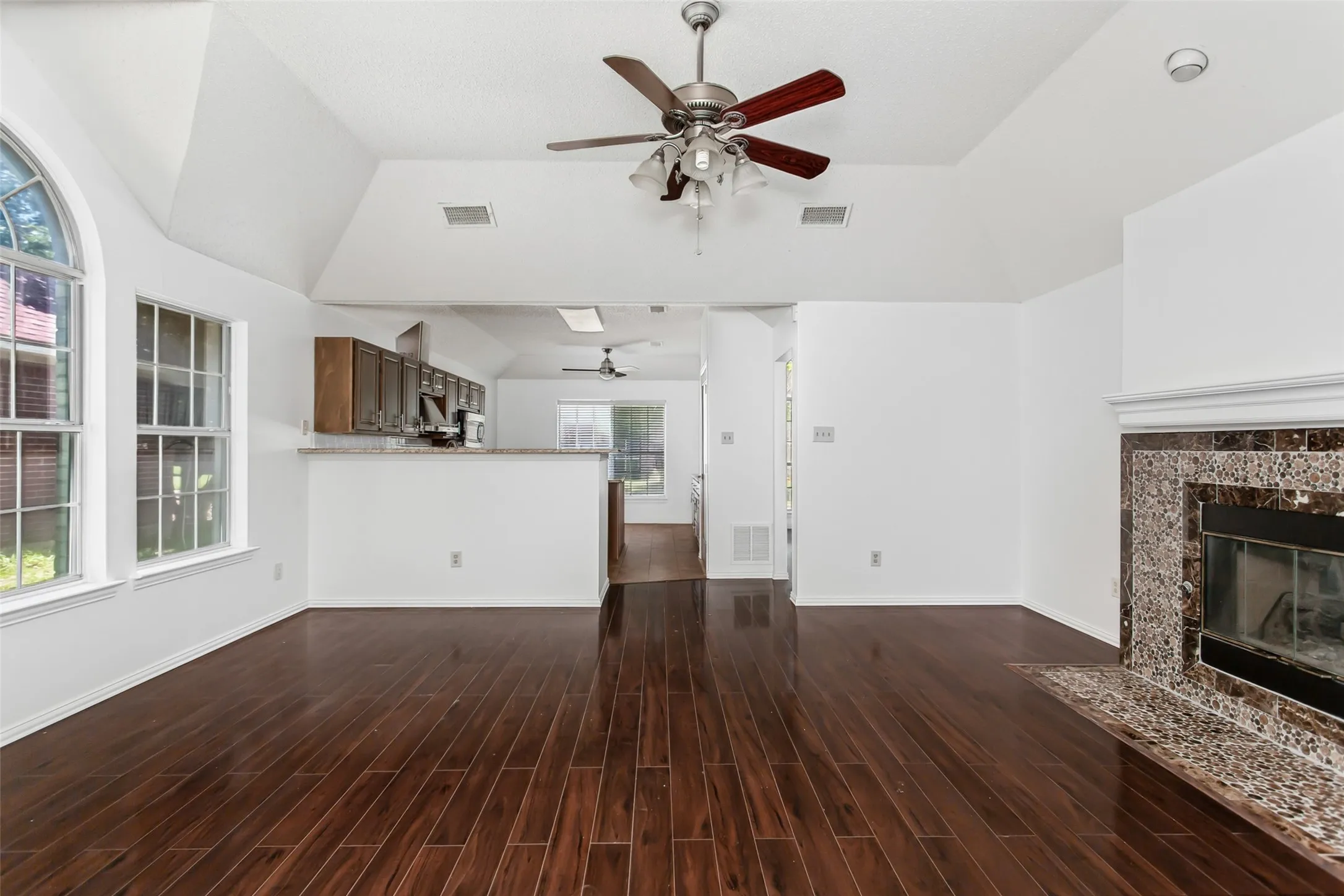 Single Family Residence For Sale in Dallas County , 6610 Falcon Street, Rowlett, Texas 75089, 4 Bedroom, 2 Bathroom, 2 Garage spaces, 2,365 Sqft, built in 1991, mls#21315221, Real Estate Agent in Rowlett, Homes For Sale in Dallas county, Homes For Sale in Rowlett, Realtor in Rowlett Texas, Real Estate Brokerage Independent Realty Texas, Luminita Cordes Realtor